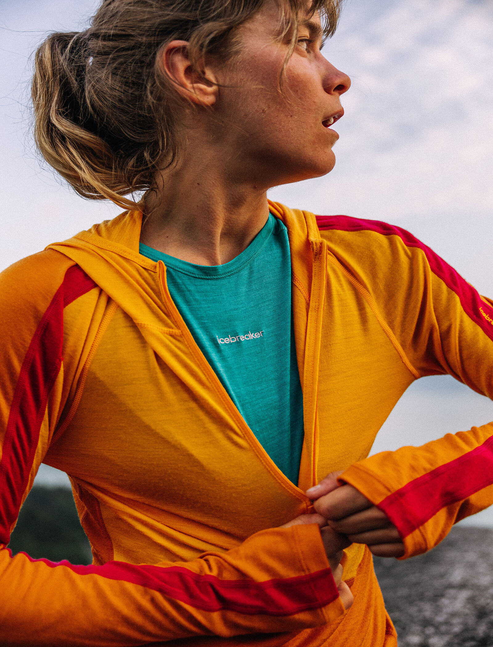 Merino 200 Sonebula Long Sleeve Half Zip Thermal Hood Icebreaker