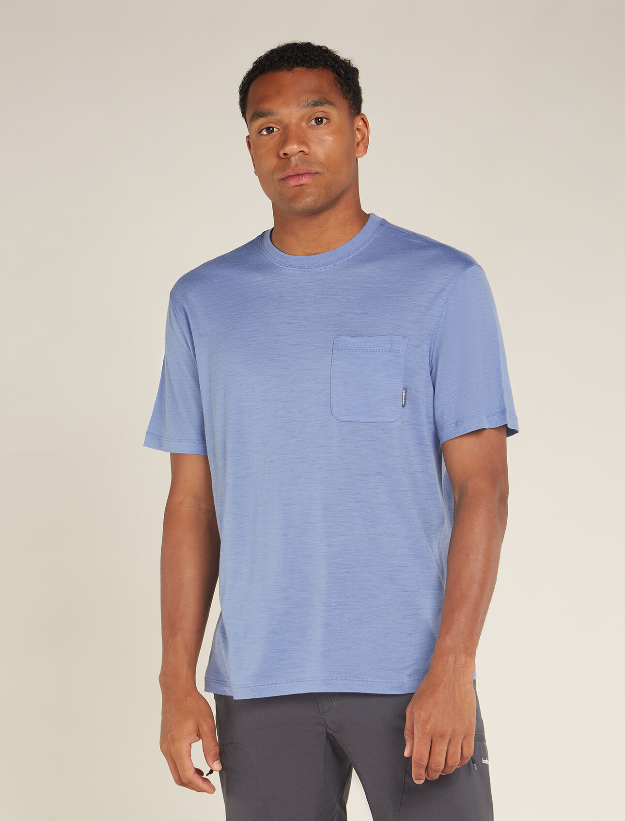 Mens Merino 150 Tech Lite Short Sleeve Relaxed Pocket T-Shirt Our classic 100% merino tech tee in a relaxed pocket tee silhouette, the Merino 150 Tech Lite III Short Sleeve Relaxed Pocket Tee is a go-to for balancing casual style and active performance.