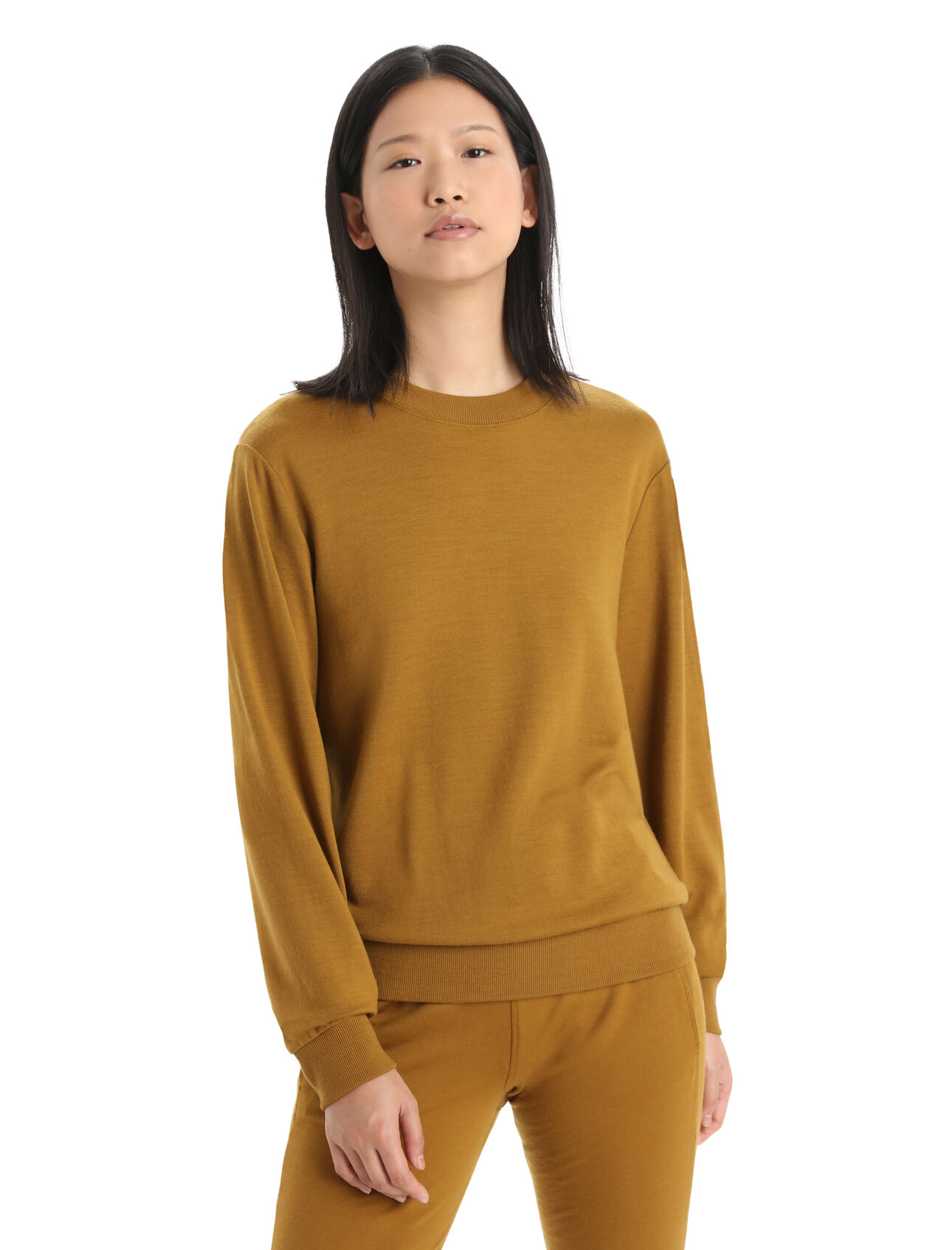 Womens Merino Crush Long Sleeve Sweatshirt With a clean and classic design that's great for layering, the Crush Long Sleeve Sweatshirt offers all-day comfort with a casual fit and look.