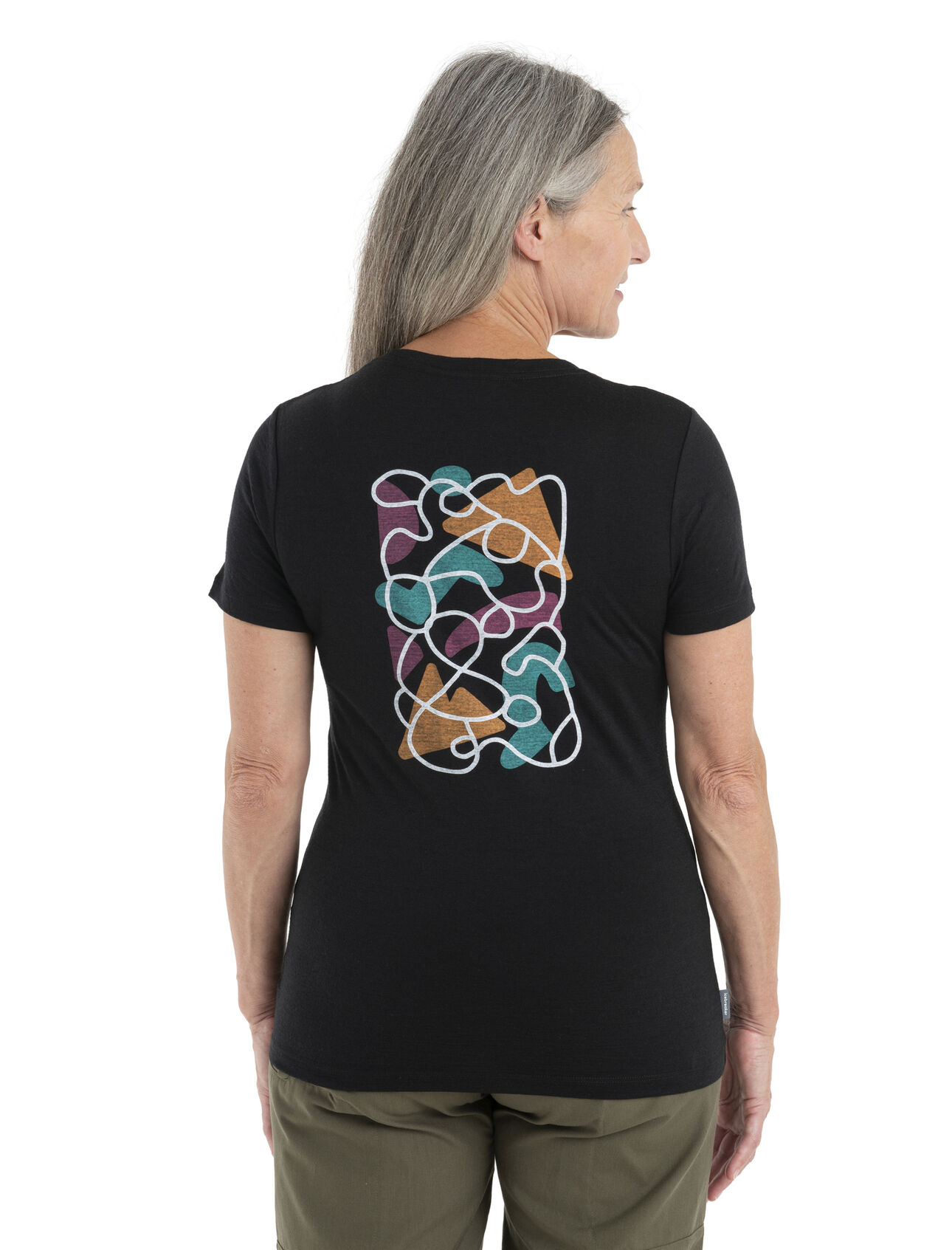 Womens Merino 150 Tech Lite II Short Sleeve T-Shirt Community Our versatile tech tee that provides comfort, breathability and odour-resistance for any adventure you can think of, the 150 Tech Lite II Short Sleeve Scoop Tee Community features 100% merino for all-natural performance. The tee's original artwork by American illustrator Sebo Walker features natural and active elements that bind together to represent the community formed by the outdoors.