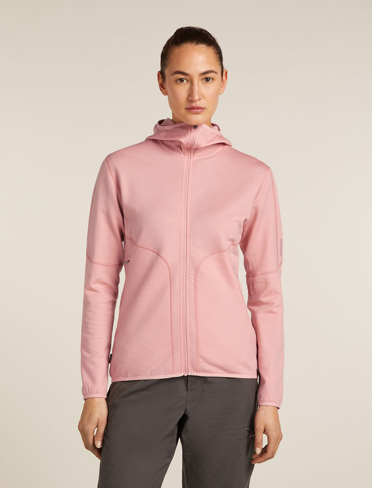 Womens Merino 560 Realfleece™ Elemental Long Sleeve Zip Hoodie A heavyweight mid layer fleece ideal for cold-weather training, stormy resort skiing or winter alpine climbing, the Merino 560 Realfleece™ Elemental Long Sleeve Zip Hoodie features 100% pure merino wool to naturally insulate, breathe and regulate your temperature.