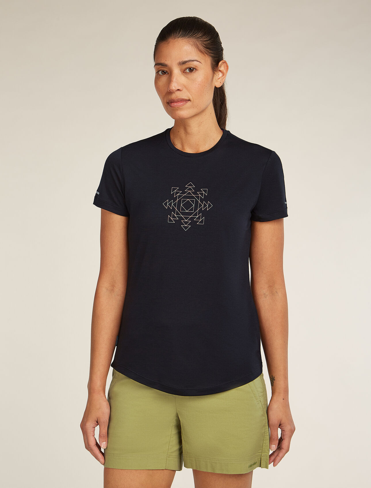 Womens Merino Blend 125 Cool-Lite™ Sphere Short Sleeve T-Shirt Fusion Soft, comfortable and versatile for a wide variety of active pursuits, the Merino Blend 125 Cool-Lite™ Sphere Short Sleeve Tee Fusion features our lightweight Cool-Lite™ merino jersey. The original artwork explores the circularity of energy experienced while running the trail. 