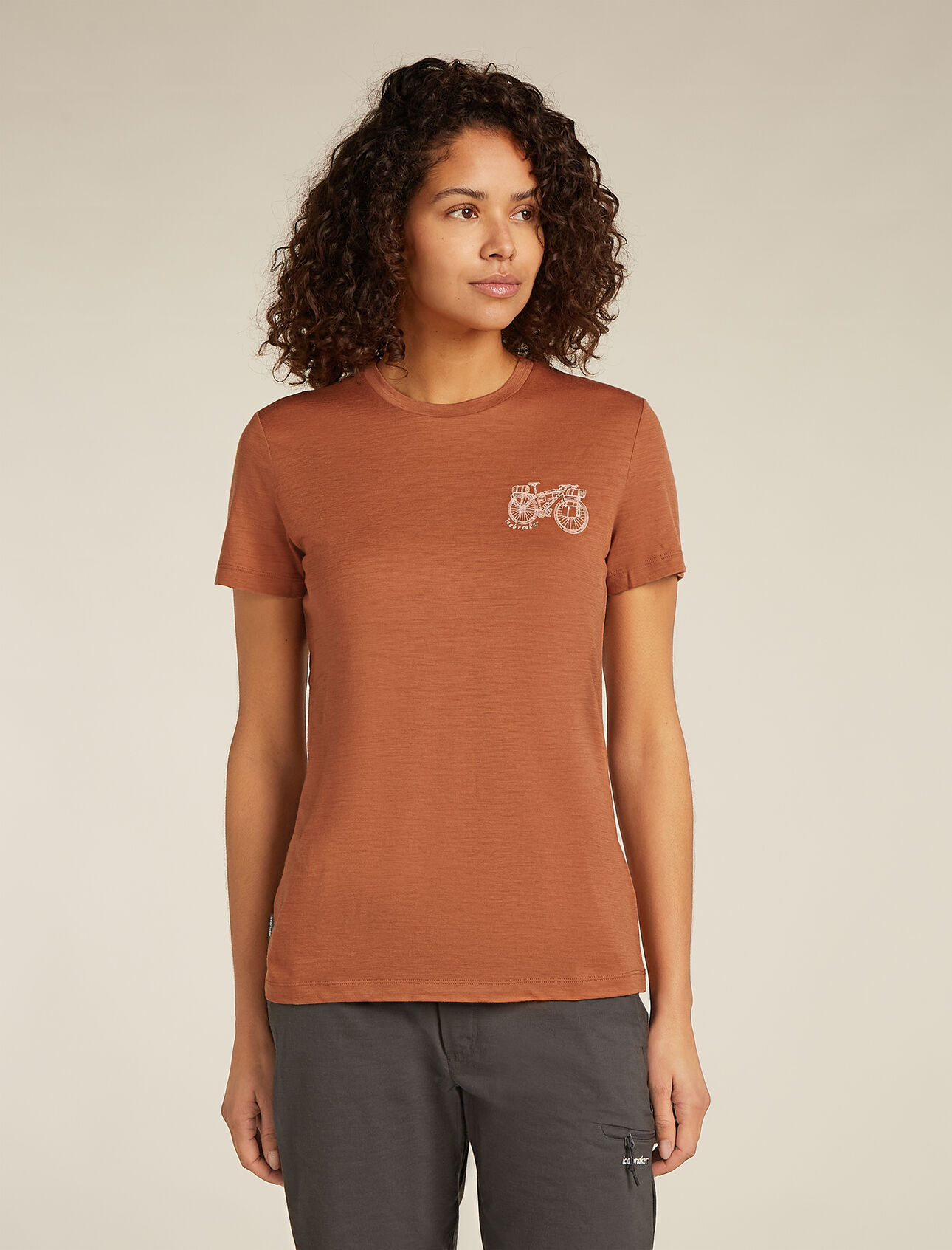 Womens Merino 150 Tech Lite Short Sleeve T-Shirt Adventure Ride Our most versatile tech tee that provides comfort, breathability and odour-resistance for four seasons worth of adventure, the Merino 150 Tech Lite Short Sleeve Tee Adventure Ride features 100% merino wool fabric for all-natural performance. The tee's original graphic artwork features an illustration of a gravel bike, loaded up for a weekend of adventure. 