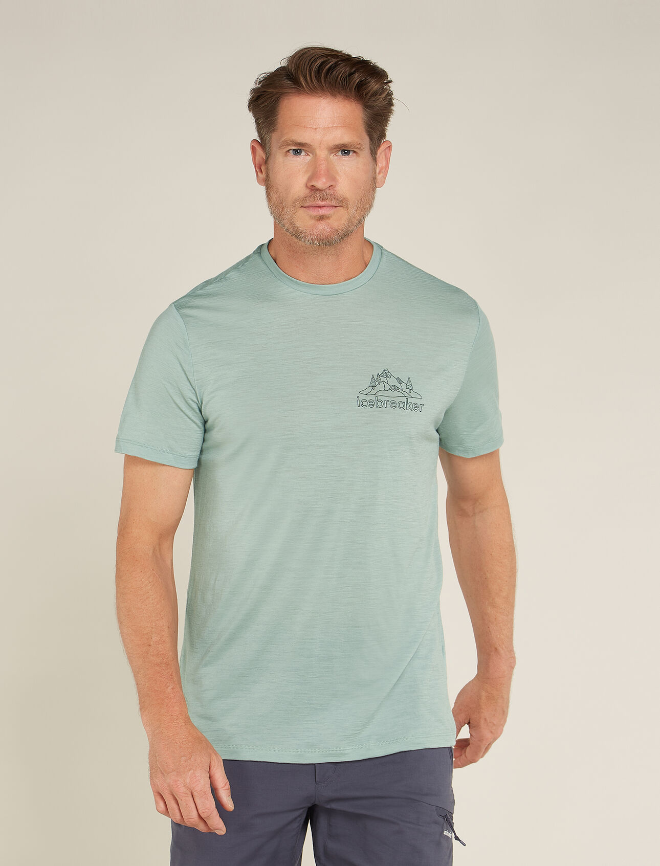 Mens Merino 150 Tech Lite Short Sleeve T-Shirt IB Back Pack Our versatile tech tee that provides comfort, breathability and odour-resistance for any adventure you can think of, the Merino 150 Tech Lite Short Sleeve Tee IB Back Pack features 100% merino for all-natural performance. The original artwork features a peaceful scene that every mountain lover dreams about. 