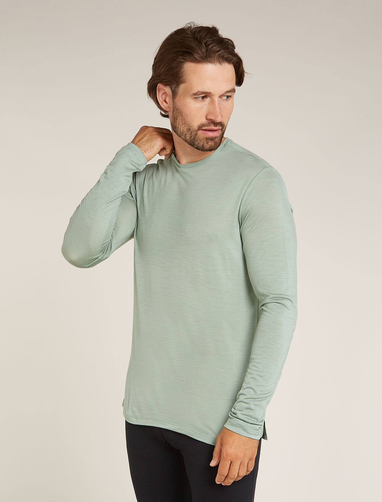Herr 125 Cool-Lite™ Sphere III långärmad T-shirt i merinoblandning Mjuk, bekväm och mångsidig för en rad olika aktiva äventyr. Merino 125 Cool-Lite™ Sphere III långärmad tröja är tillverkad av vår lättviktiga Cool-Lite™ merinojersey.  