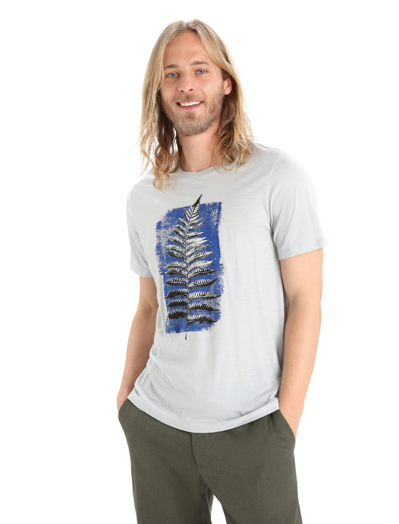 Mens Merino Tech Lite II Short Sleeve T-Shirt Fern Imprint Our versatile tech tee that provides comfort, breathability and natural odor-resistance for any adventure you can think of, the Tech Lite II Short Sleeve Tee Fern Imprint features 100% merino for all-natural performance. The tee’s original artwork features a screenprint of the Ponga, or silver fern, a tree fern that only grows in New Zealand.