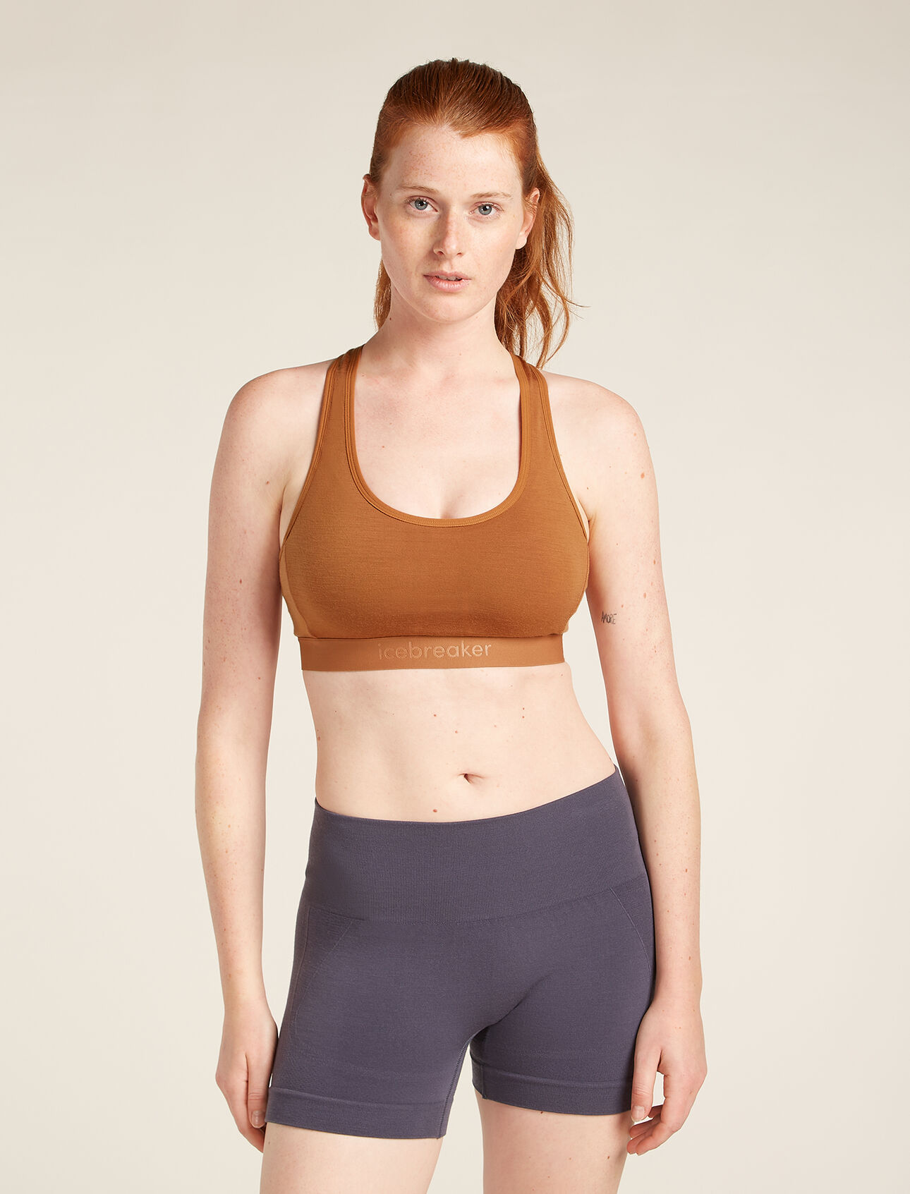 Merinomix 125 ZoneKnit™ Racerback-BH Damen Ein weicher und stützender Funktions-BH aus unserem Cool-Lite™ Material mit bodymapped Mesh, der Merinomix 125 Zoneknit™ Racerback-BH bietet ausgezeichnete Ventilation und unterstützt die Regulierung der Körpertemperatur, wenn du in Bewegung bist. 