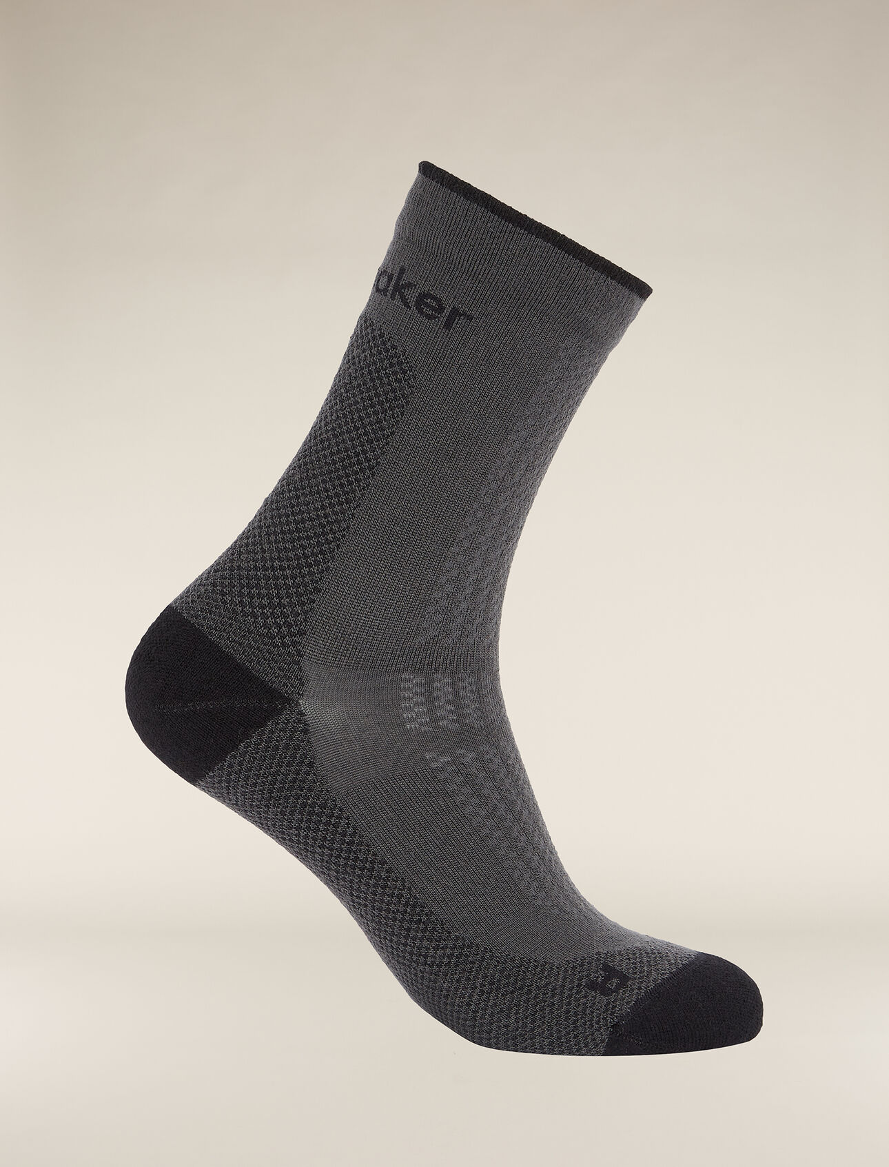 Womens Merino Hike+ Ultralight Socks Quarter The Hike+ Ultralight Quarter socks feature an anatomical sculpted and ultralight design, for maximum ventilation and temperature regulation on warm-weather trail adventures.