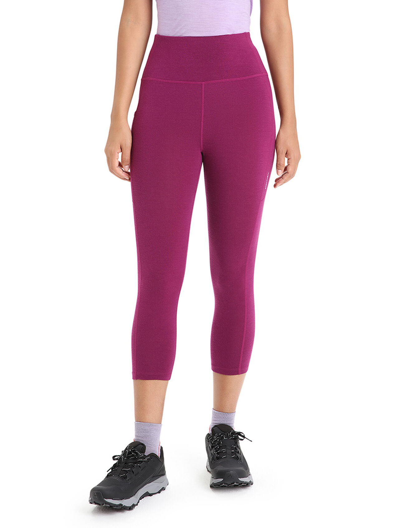 Womens Merino Fastray High Rise 3/4 Tights Functional, form-fitting bottoms for active performance on or off the trail, the Fastray High Rise 3/4 Tights feature a stretchy merino wool blend with a high waist for added coverage.