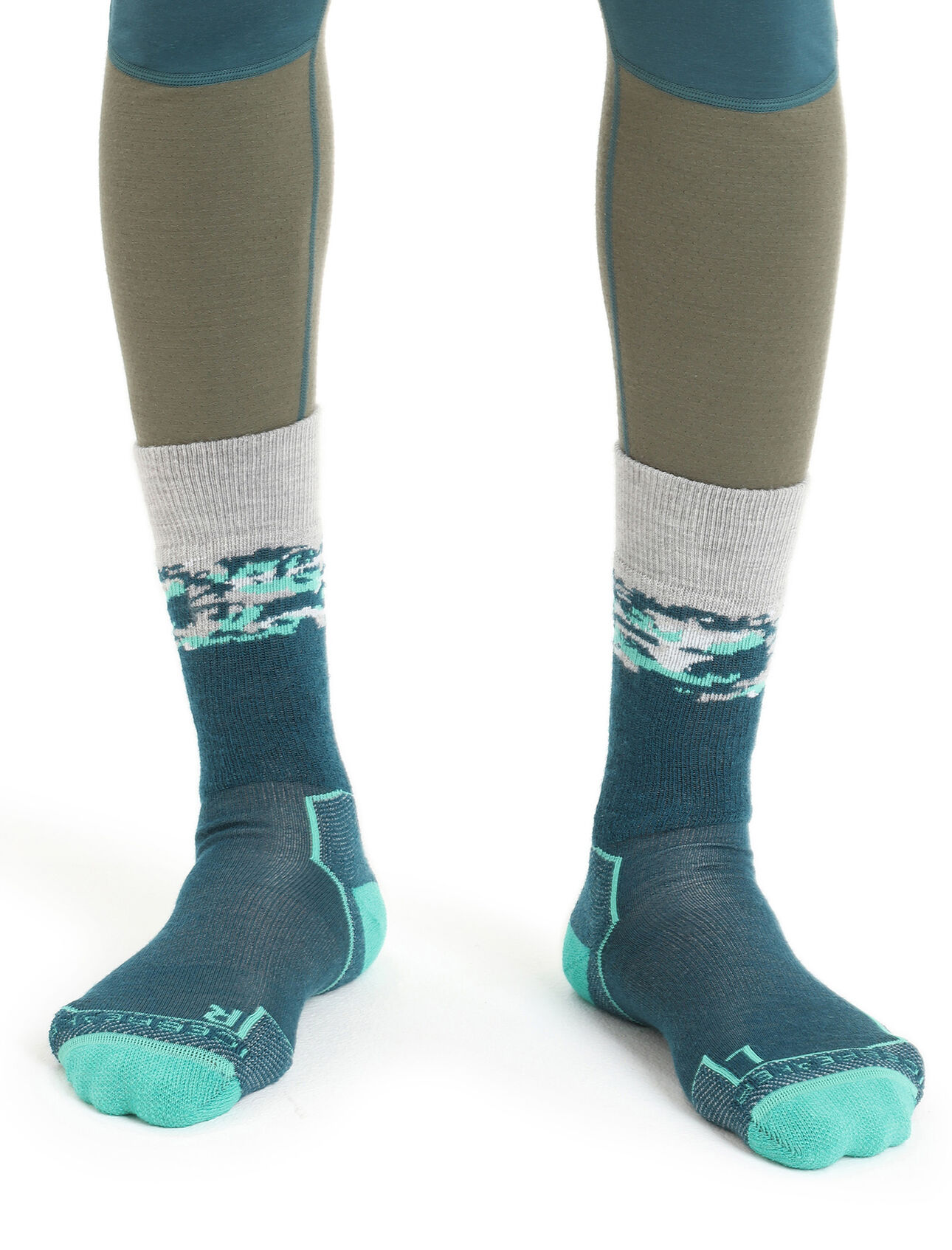 Mens Merino Hike+ Medium Crew Socks Sedimentary Durable, crew-length merino wool socks that are stretchy, breathable, and naturally odor-resistant with full cushion, the Hike+ Medium Crew Sedimentary socks feature an anatomical sculpted design for day hikes and backpacking trips.