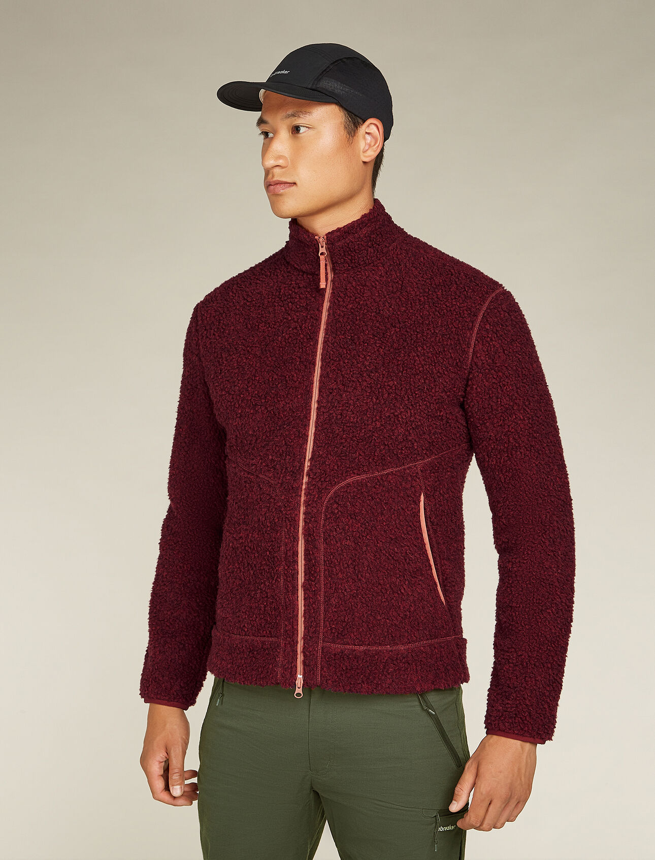 dla mężczyzn Kurtka z mieszanki wełny merino o puszystej fakturze 960 RealFleece™ z długim rękawem zapinana na zamek błyskawiczny Nasza kultowa kurtka polarowa z długimi rękawami i zamkiem błyskawicznym Merino Blend 960 RealFleece™ High Pile z mieszanki wełny merino z długim włosiem jest idealna do zapewnienia wszechstronnego ciepła przez cały rok.