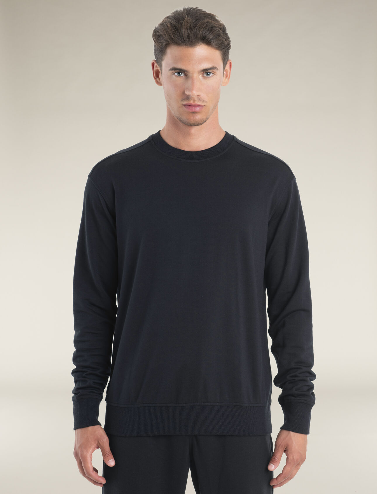 Mens Merino Blend 200 Shifter Long Sleeve Sweatshirt The ultimate before and after pullover made with our Eucaform terry fabric that blends merino wool and TENCEL™ Lyocell, the Shifter II Long Sleeve Sweatshirt has down time covered.