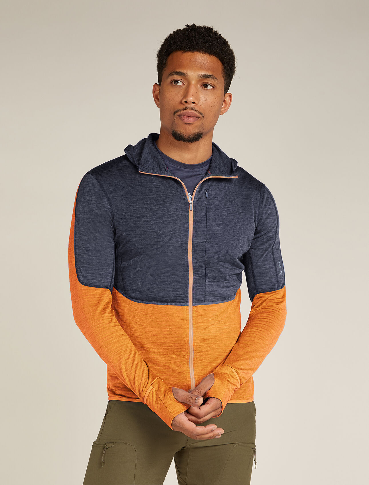 Mens Merino Blend 200 Realfleece™ Descender Long Sleeve Zip Hoodie A lightweight and versatile merino mid layer ideal for high-intensity pursuits in cool to cold conditions, the Merino Blend 200 Realfleece™ Descender Long Sleeve Half Zip features underarm panels of Cool-Lite™ mesh for optimal ventilation.