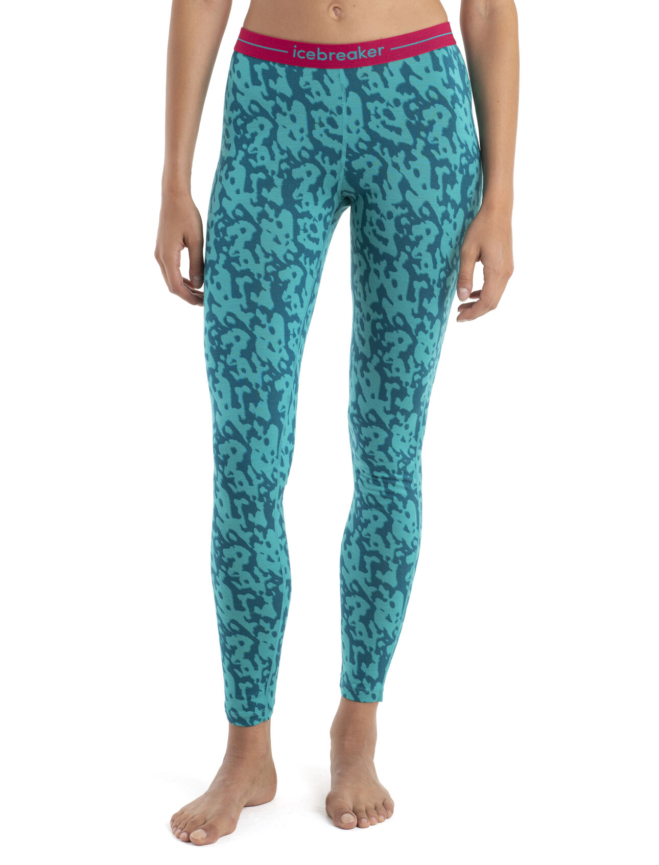 Legging isotherme 200 Oasis Macro Forms en mérinos Femmes Le legging 200 Oasis Macro Forms est une référence parmi les vêtements icebreaker. Composé de notre jersey mérinos ultra-polyvalent, il est idéal pour la superposition lors de vos activités tout au long de l’année. Le motif unique sur tout le vêtement tire son inspiration des camouflages présents dans la nature. 