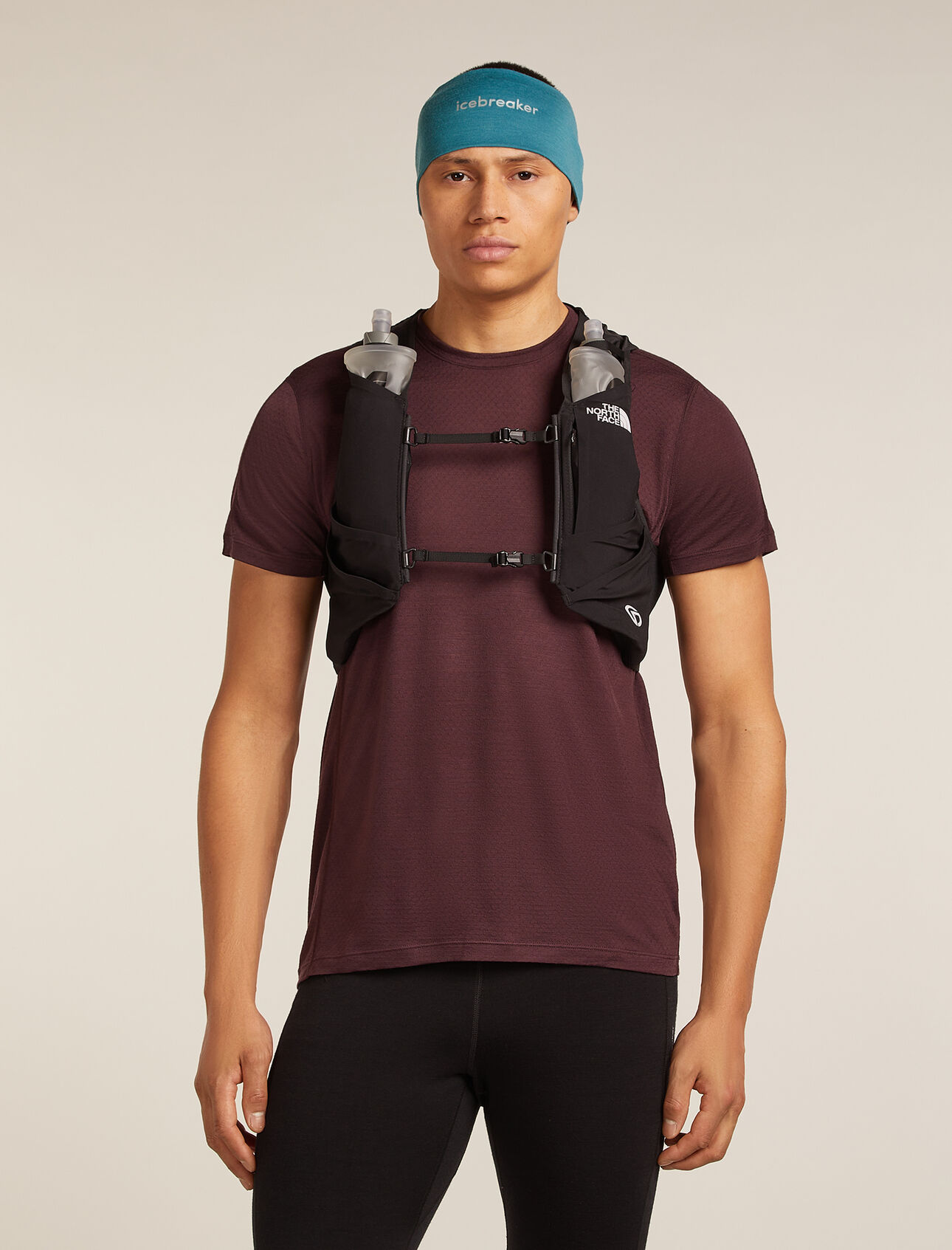 Bandeau 200 Oasis en mérinos Unisexe Accessoire à grammage intermédiaire en laine mérinos idéal pour la course à pied, la randonnée et les journées d’hiver actives, le bandeau 200 Oasis est composé de notre très populaire jersey en mérinos isolant et respirant lorsque vous êtes en mouvement.