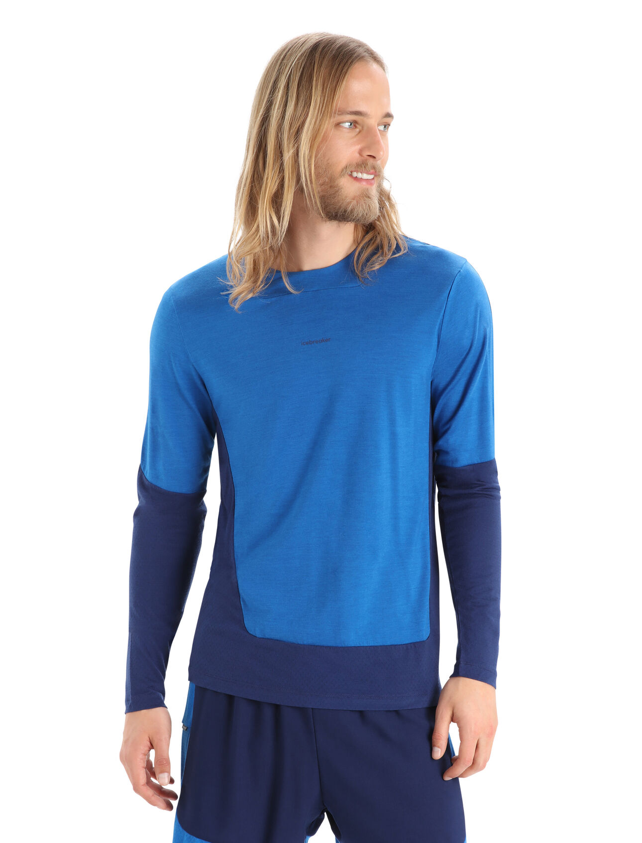 Mens ZoneKnit™ Merino Long Sleeve T-Shirt Our most breathable and lightweight tee designed for running, biking and other high exertion pursuits, the ZoneKnit™ Long Sleeve Tee combines our Cool-Lite™ jersey fabric with strategic panels of eyelet mesh for enhanced airflow.
