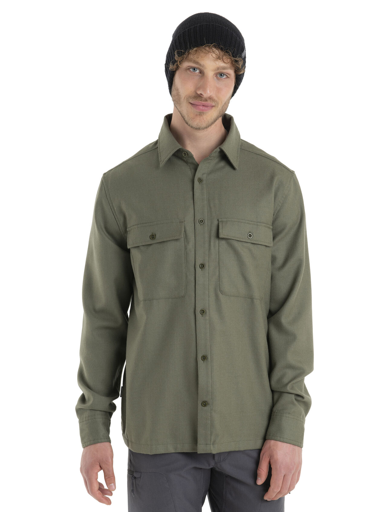 Mens Merino 200 Dawnder Long Sleeve Flannel Shirt A soft and warm winter flannel made with classic style and 100% Merino wool, the 200 Dawnder Long Sleeve Flannel Shirt is a cold-weather wardrobe essential. 