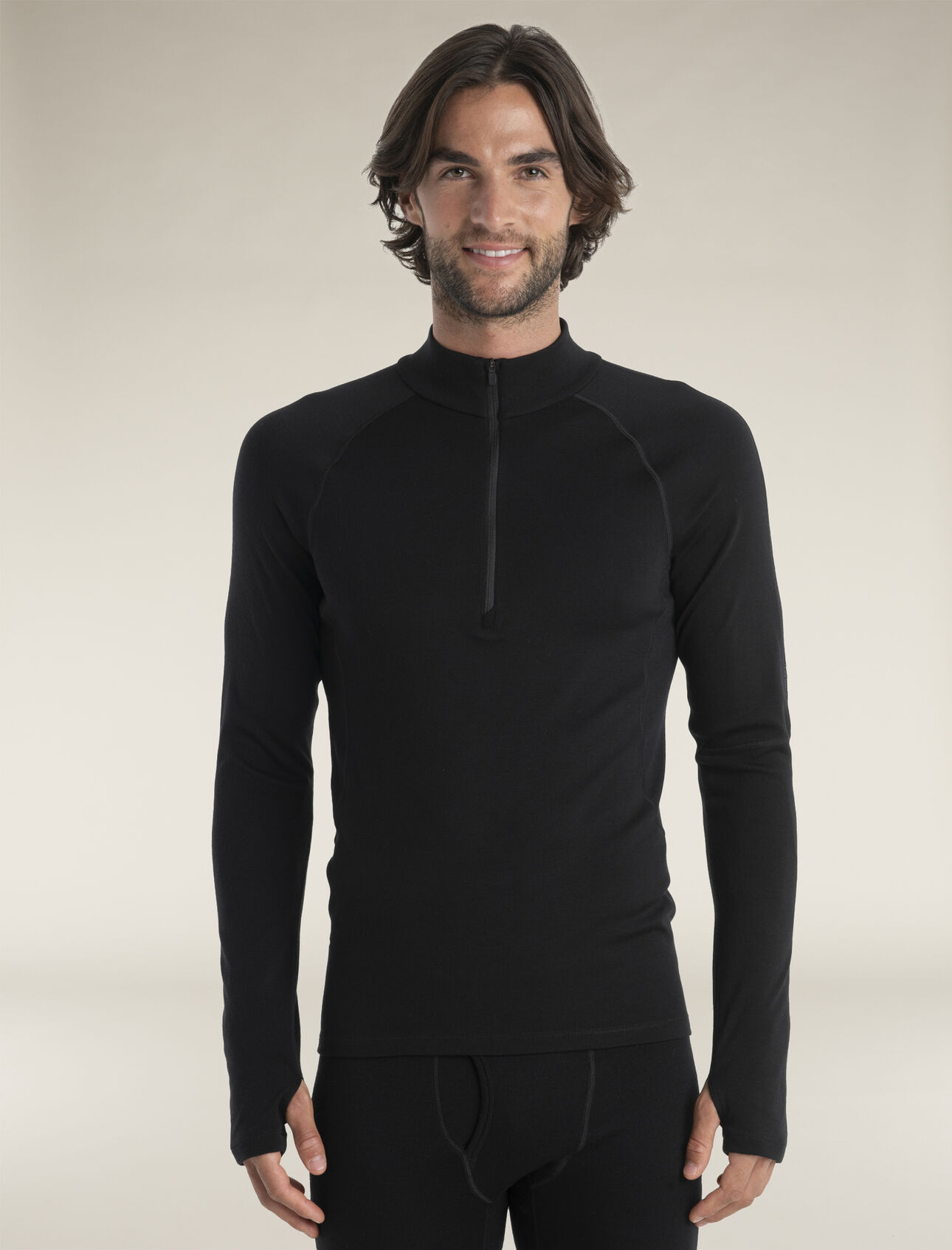 300 MerinoFine™ Polar Half-Zip-Thermo-Langarmshirt Herren Ein Base Layer Oberteil aus Heavyweight Merinowolle, das dich auch an den kältesten Tagen warm hält, das 300 MerinoFine™ Polar Half-Zip-Langarmshirt besteht aus seidig-weichen Premium-Merinofasern, die für ein außergewöhnlich weiches Tragegefühl sorgen. 
