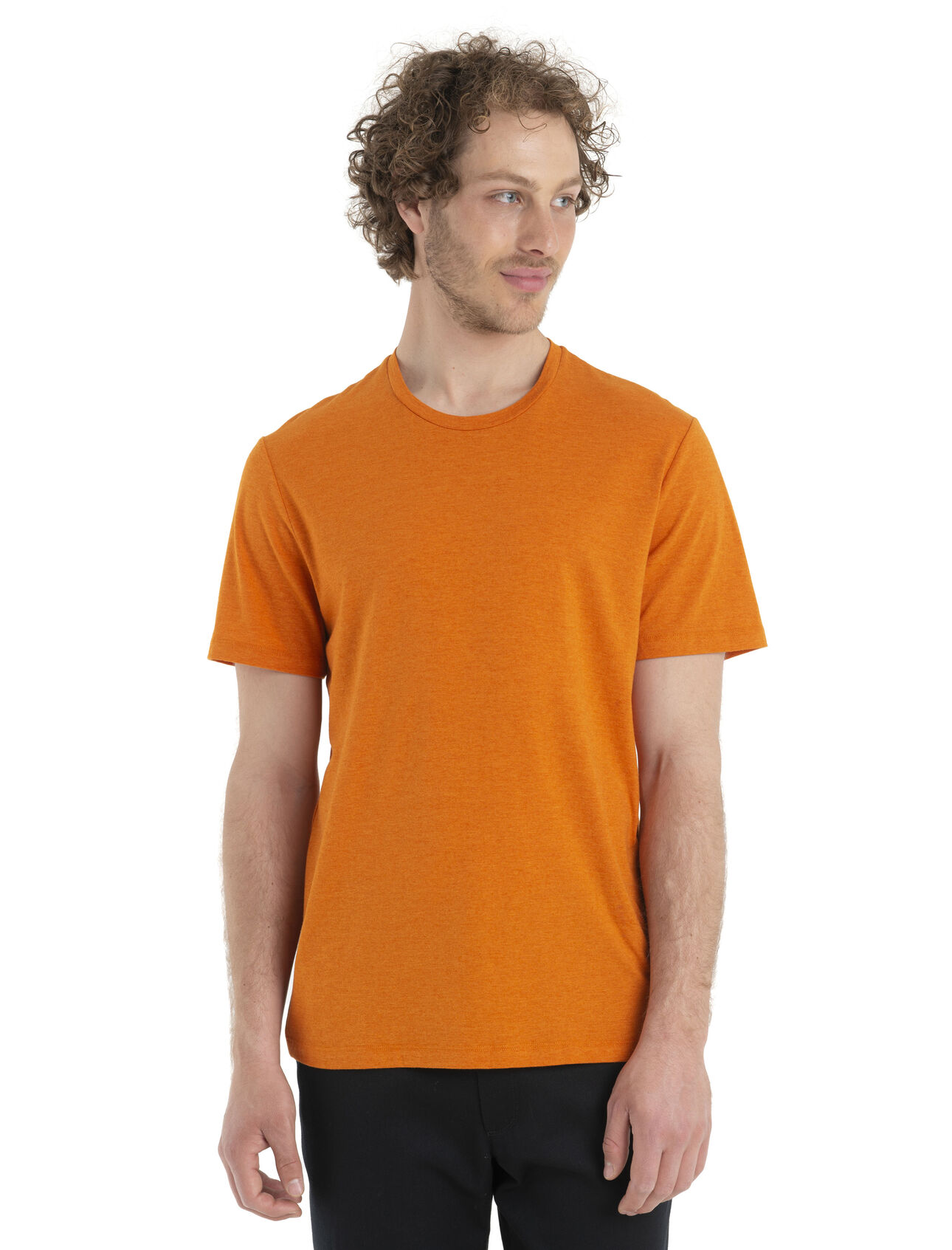 Mens Merino Central Classic Short Sleeve T-Shirt A versatile, everyday tee that goes anywhere in comfort, the Central Classic Short Sleeve Tee features a sustainable blend of natural merino wool and soft organically grown cotton.