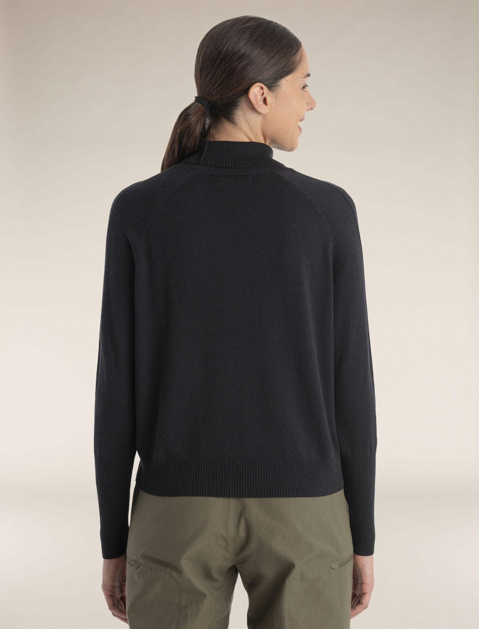 Sweatshirt with long neck on sale