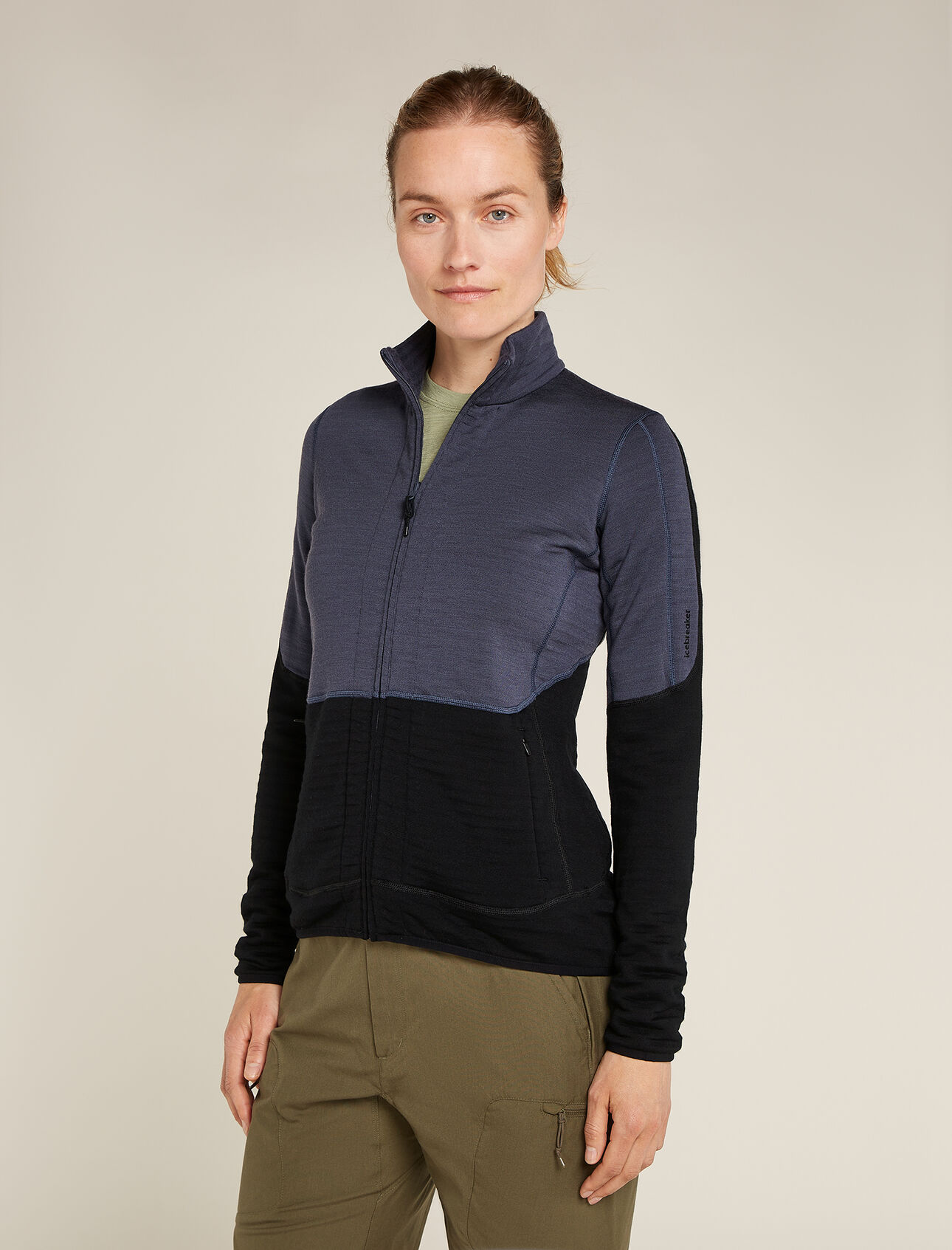 Womens Merino 400 RealFleece™ Descender Long Sleeve Zip Jacket Expanding our Descender series, this heavier weight mid layer is made for colder days and lower intensity activities. The colour block design makes it a versatile everyday piece.