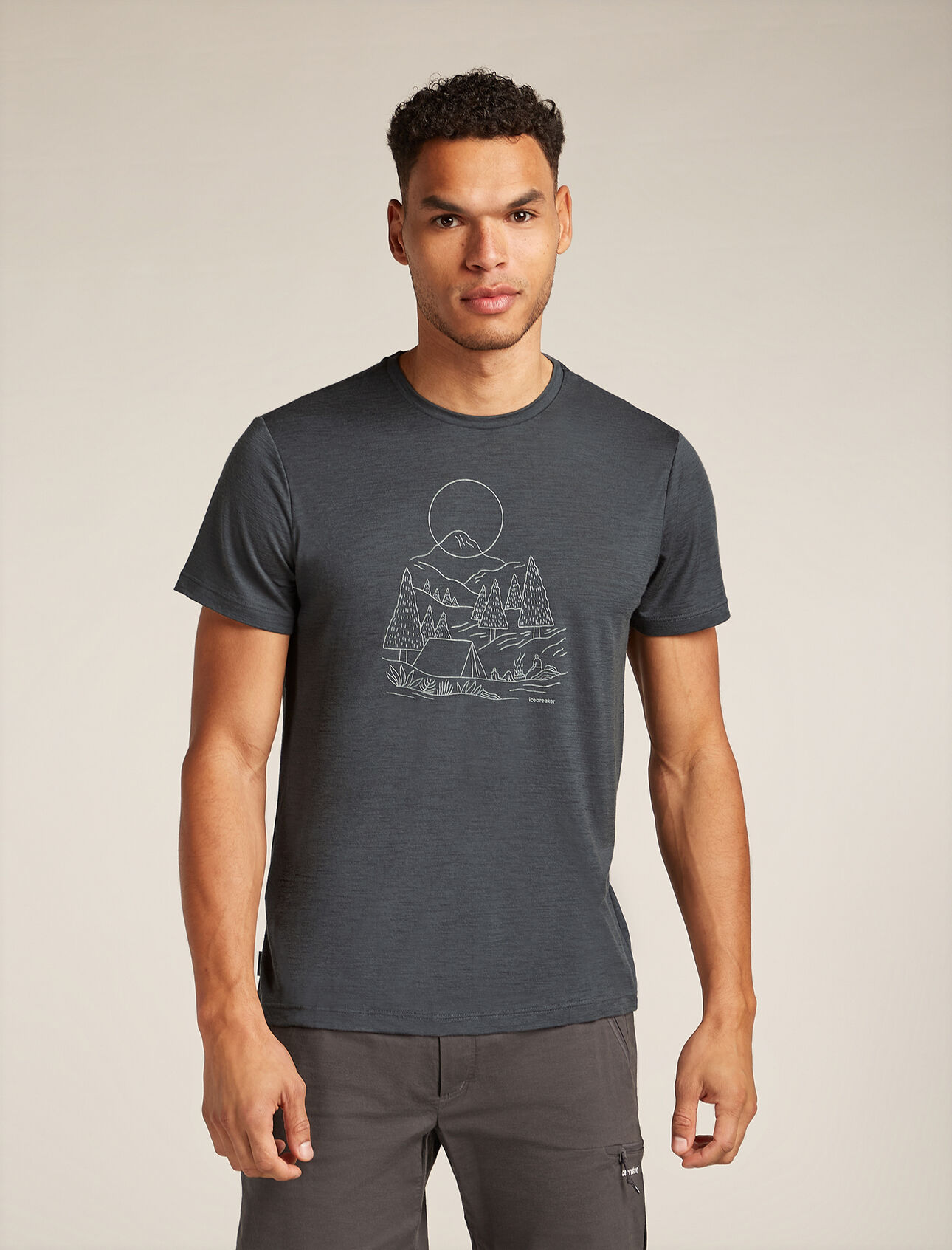 Mens Merino 150 Tech Lite III T-Shirt Sunset Camp Our most versatile tech tee that provides comfort, breathability and odour-resistance for four seasons worth of adventure, the Tech Lite III Short Sleeve Tee Sunset Camp features 100% merino for all-natural performance. The original artwork by Mark Conlan draws inspiration from the peaceful moments of a quiet evening in camp.