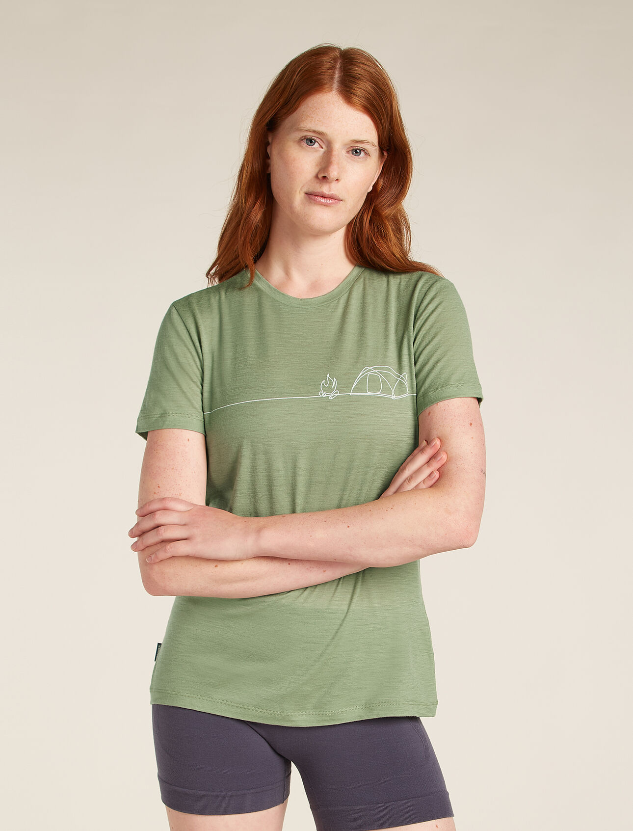 Womens Merino 150 Tech Lite Short Sleeve T-Shirt Single Line Camp Our most versatile tech tee that provides comfort, breathability and odour-resistance for four seasons worth of adventure, the Merino 150 Tech Lite Short Sleeve Tee Single Line Camp features 100% merino wool fabric for all-natural performance. The original graphic artwork features a stippled print effect that references the early morning light hitting two mountain peaks. 