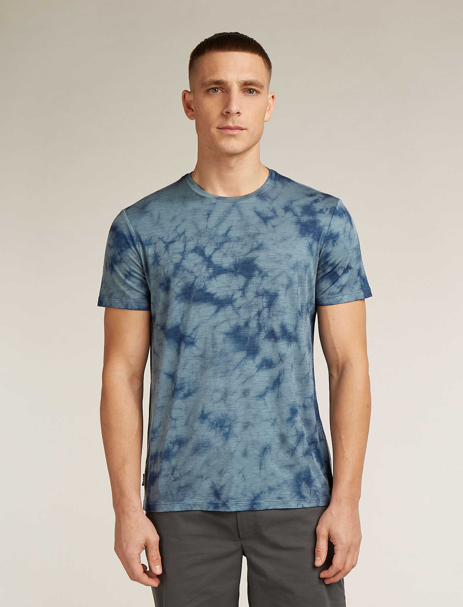 Men's Merino Wool Clothing | Outdoor Clothing | icebreaker®