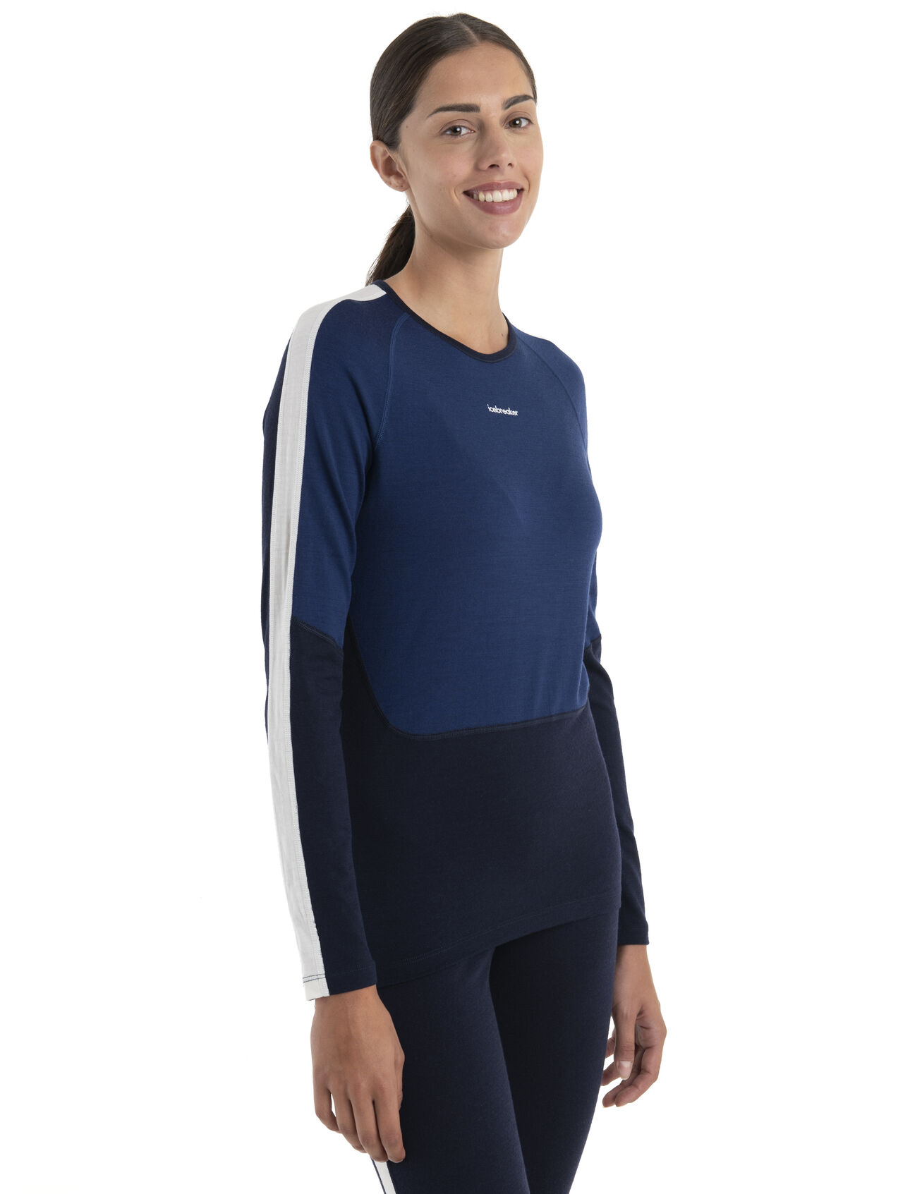 Womens Merino 200 Sonebula Long Sleeve Thermal Top Featuring our most versatile merino jersey fabric, the 200 Sonebula Long Sleeve Crewe is a technical base layer that provides ample warmth whatever the activity.
