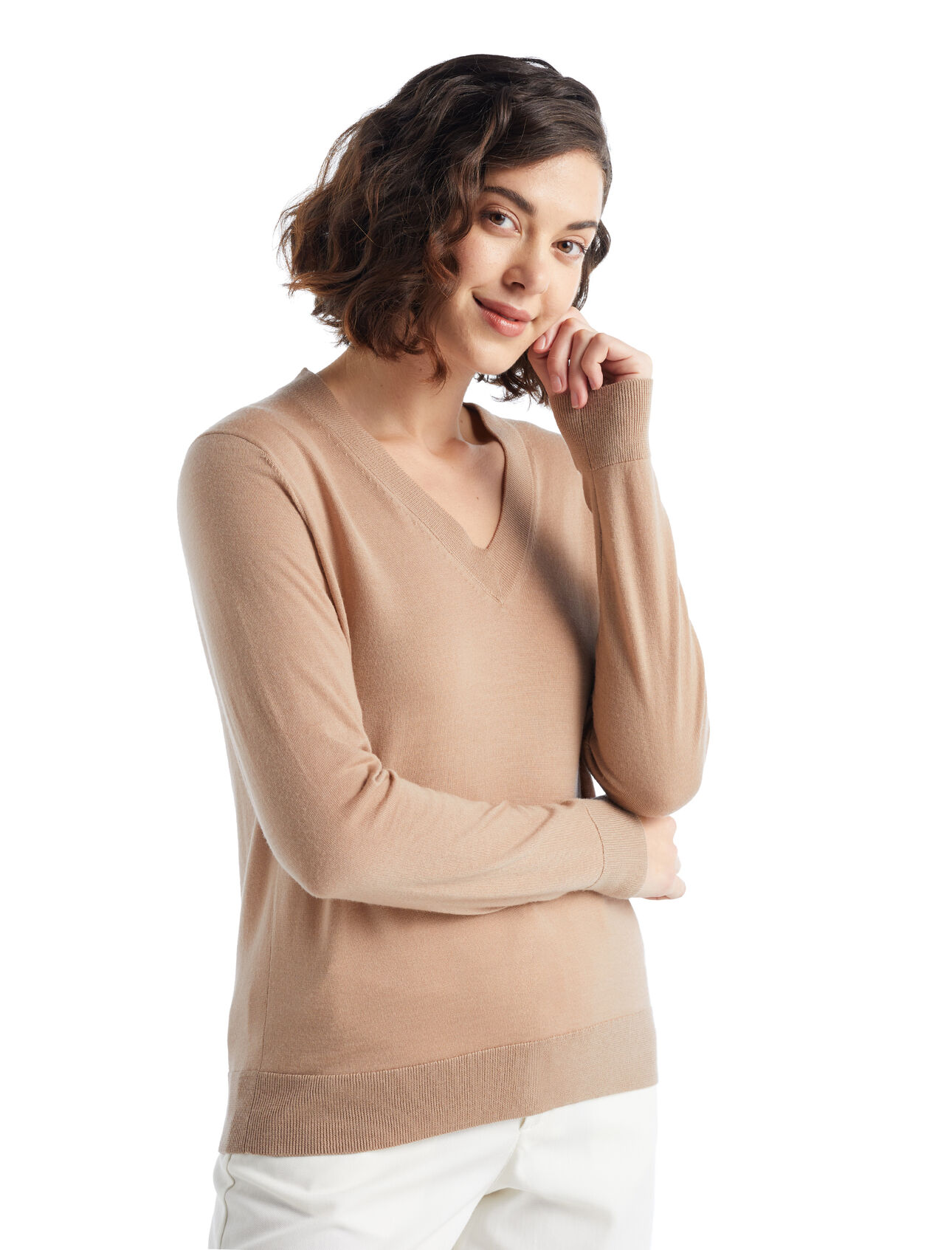Womens Merino Wilcox Long Sleeve V Neck Sweater A classic everyday sweater made with ultra-fine gauge merino wool for unparalleled softness, the Wilcox Long Sleeve V Neck Sweater is perfect for days when you need a light extra layer.