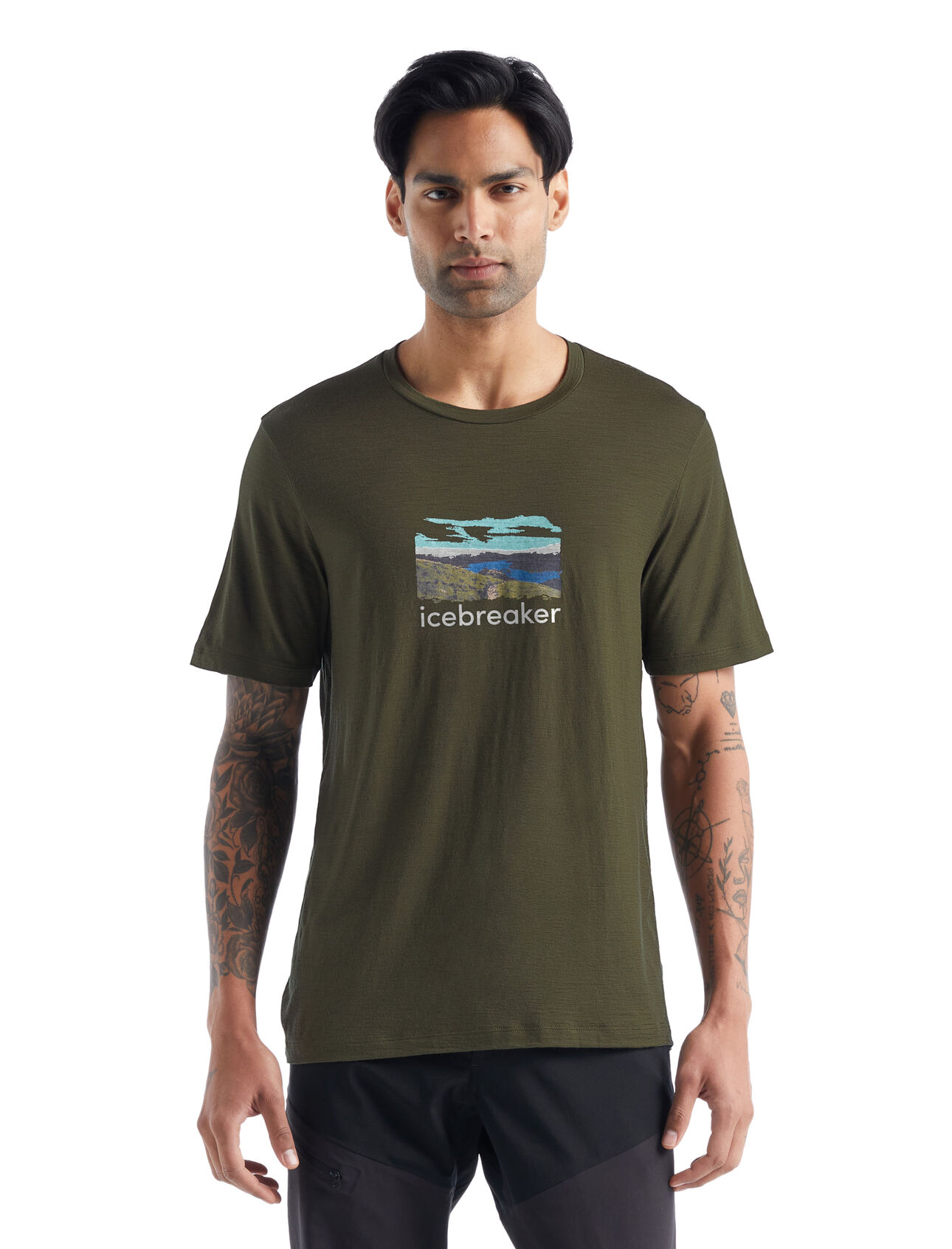 Mens Merino Tech Lite II Short Sleeve T-Shirt Trailhead Our versatile Tech Tee that provides comfort, breathability and odor-resistance for any adventure you can think of, the Tech Lite II Short Sleeve Tee Trailhead features 100% merino for all-natural performance. The original artwork features a retro-inspired print of a trail in Queenstown, New Zealand.