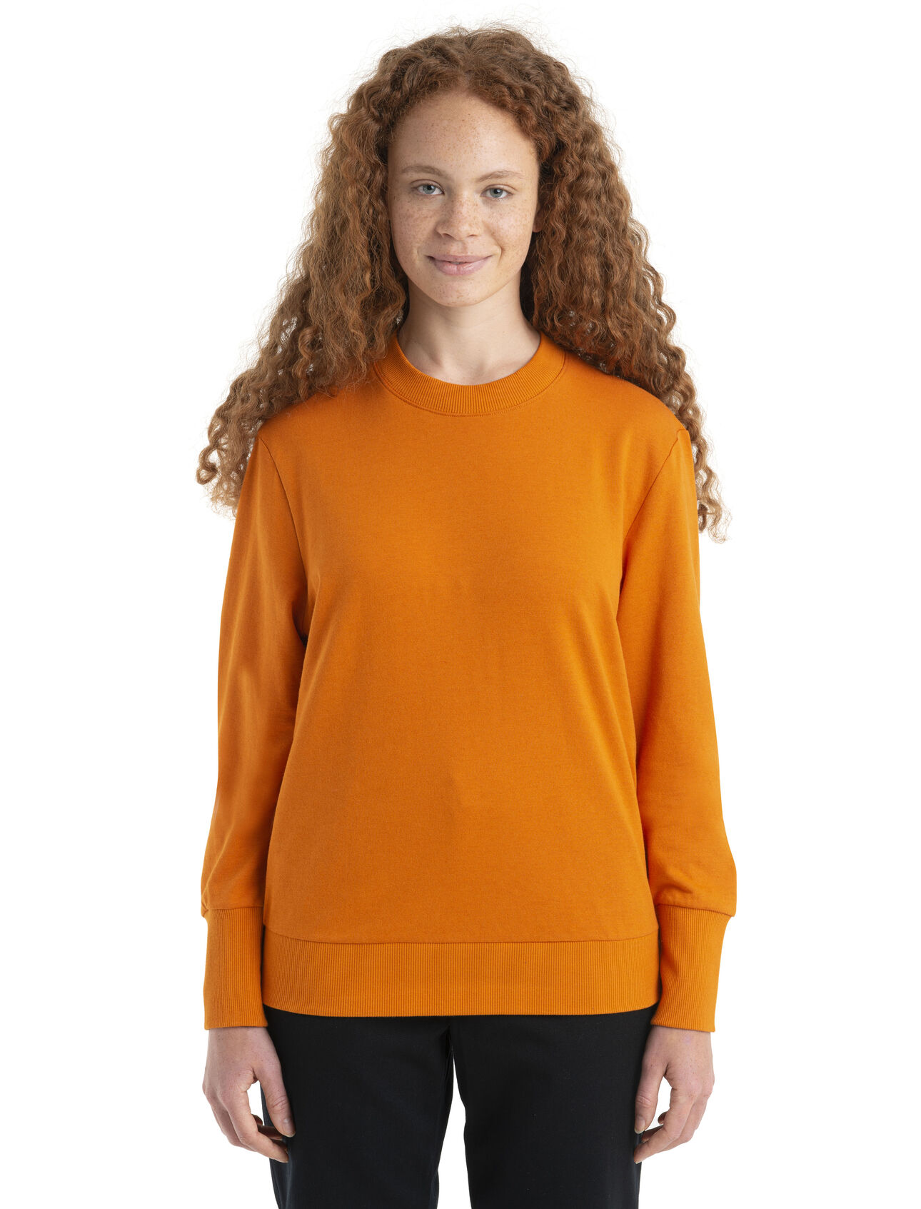 Womens Merino Blend Central II Long Sleeve Sweatshirt A versatile, everyday pullover that goes anywhere in comfort, the Central II Long Sleeve Sweatshirt features a sustainable blend of natural merino wool and soft organically grown cotton.