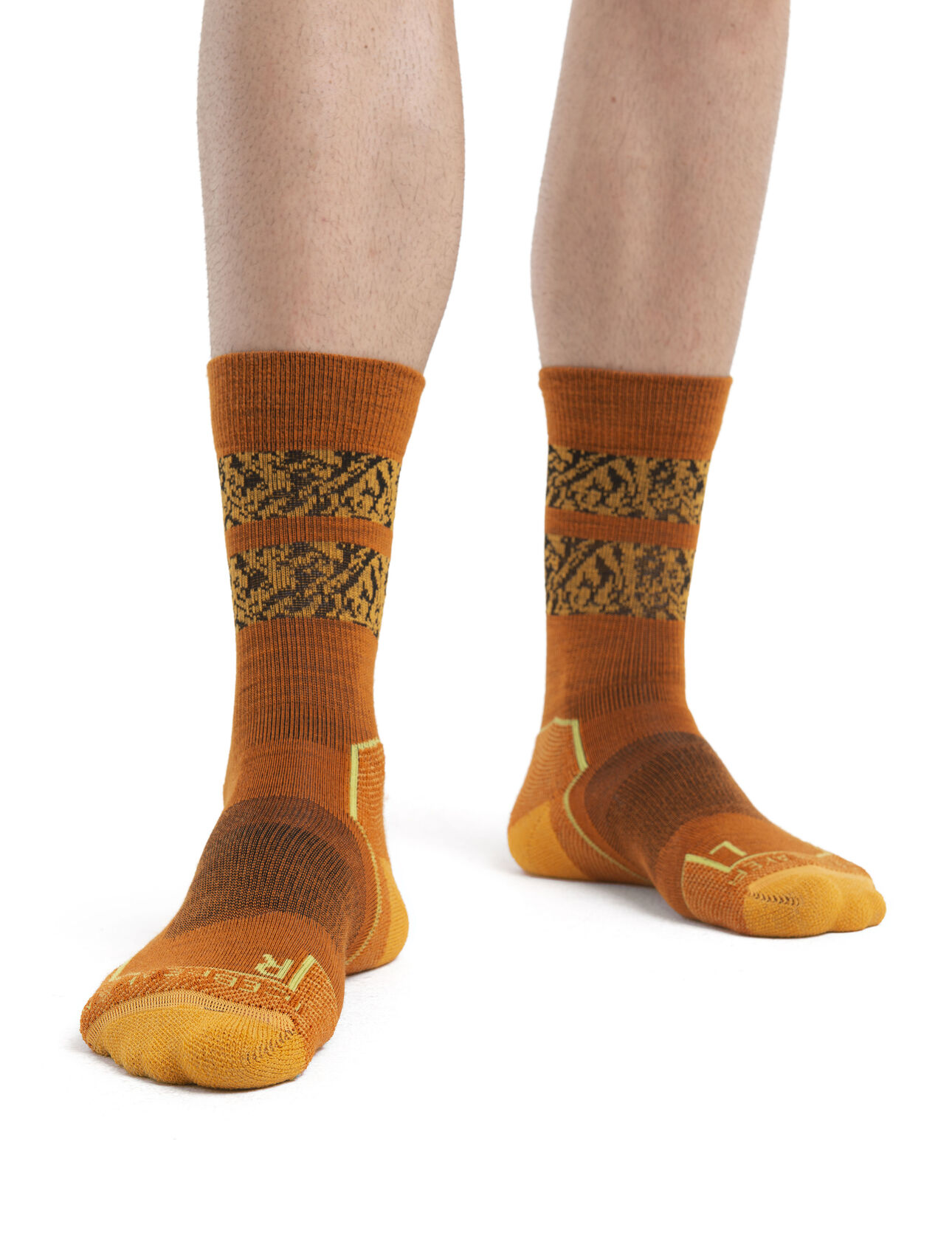 Mens Merino Hike+ Light Crew Socks Natural Summit Durable, crew-length merino wool socks that are stretchy, breathable, and naturally odor-resistant with full cushion, the Hike+ Light Crew Natural Summit socks feature an anatomical sculpted design for day hikes and backpacking trips.