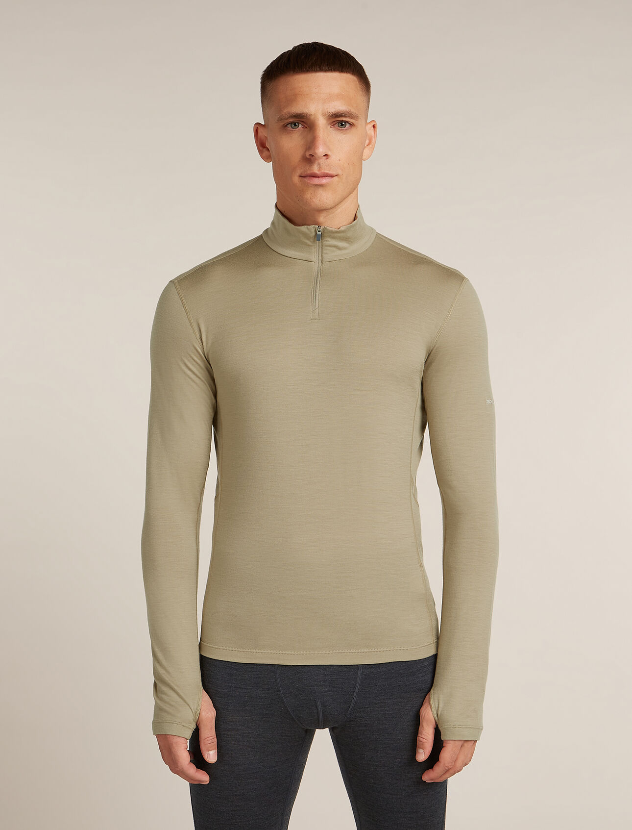 Mens 200 MerinoFine™ Ace Long Sleeve Half Zip Thermal Top A midweight performance baselayer top designed for cold, low- to medium-intensity pursuits using our OTW® Omega Twist Spinning Technology, the MerinoFine™ Ace Long Sleeve Half Zip features MerinoFine™ wool fibres that provides versatile comfort, efficiently managing moisture, drying quickly, naturally resisting odours, regulating temperature, and maintaining breathability.