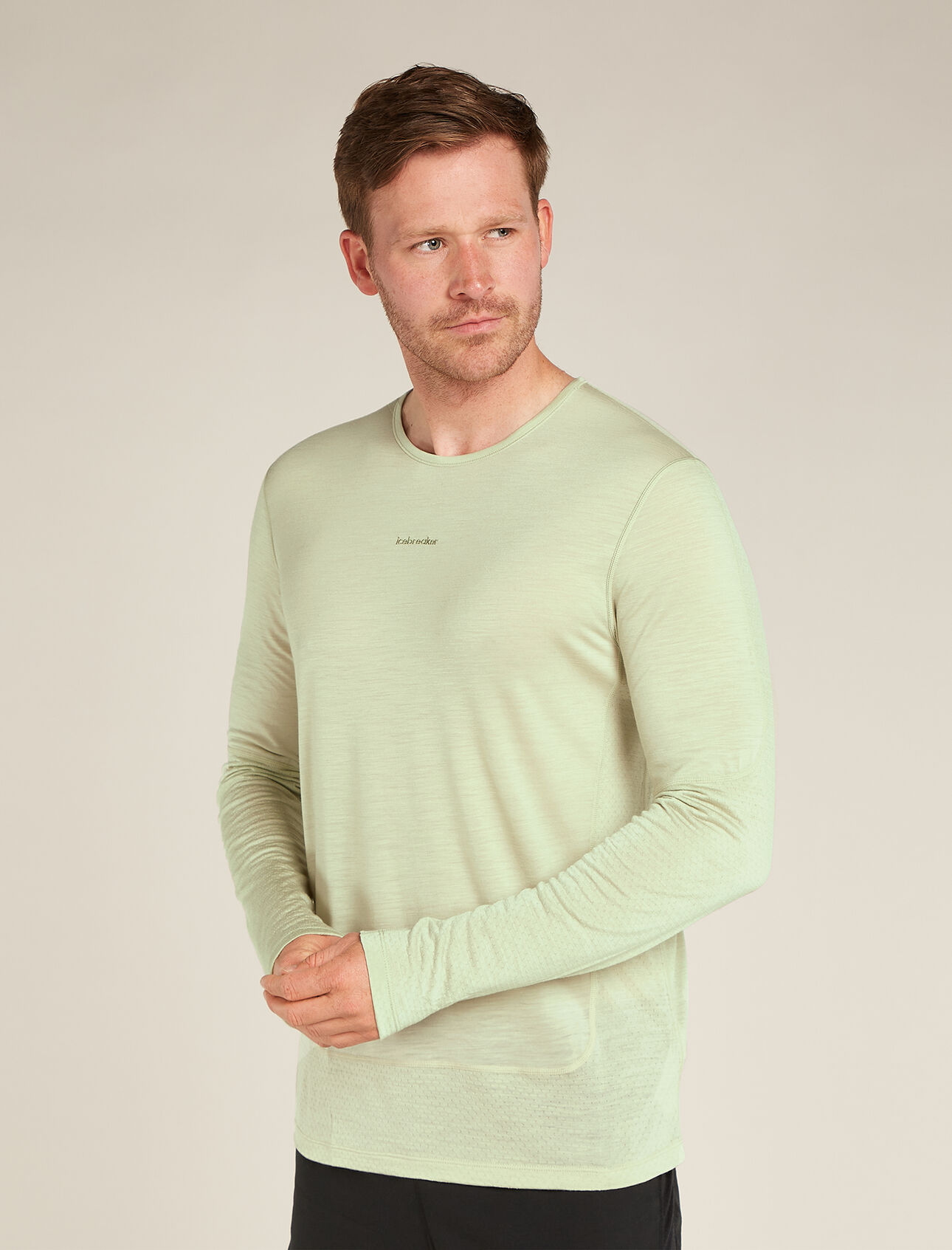 Mens Merino Blend 125 ZoneKnit™ Energy Wind Long Sleeve T-Shirt A breathable, lightweight tee designed with our ZoneKnit™ body-mapping technology for high-performance ventilation, the Merino 125 ZoneKnit™ Energy Wind Long Sleeve Tee features merino wool and TENCEL™ Lyocell. fibres that naturally regulate temperature and resist odours.