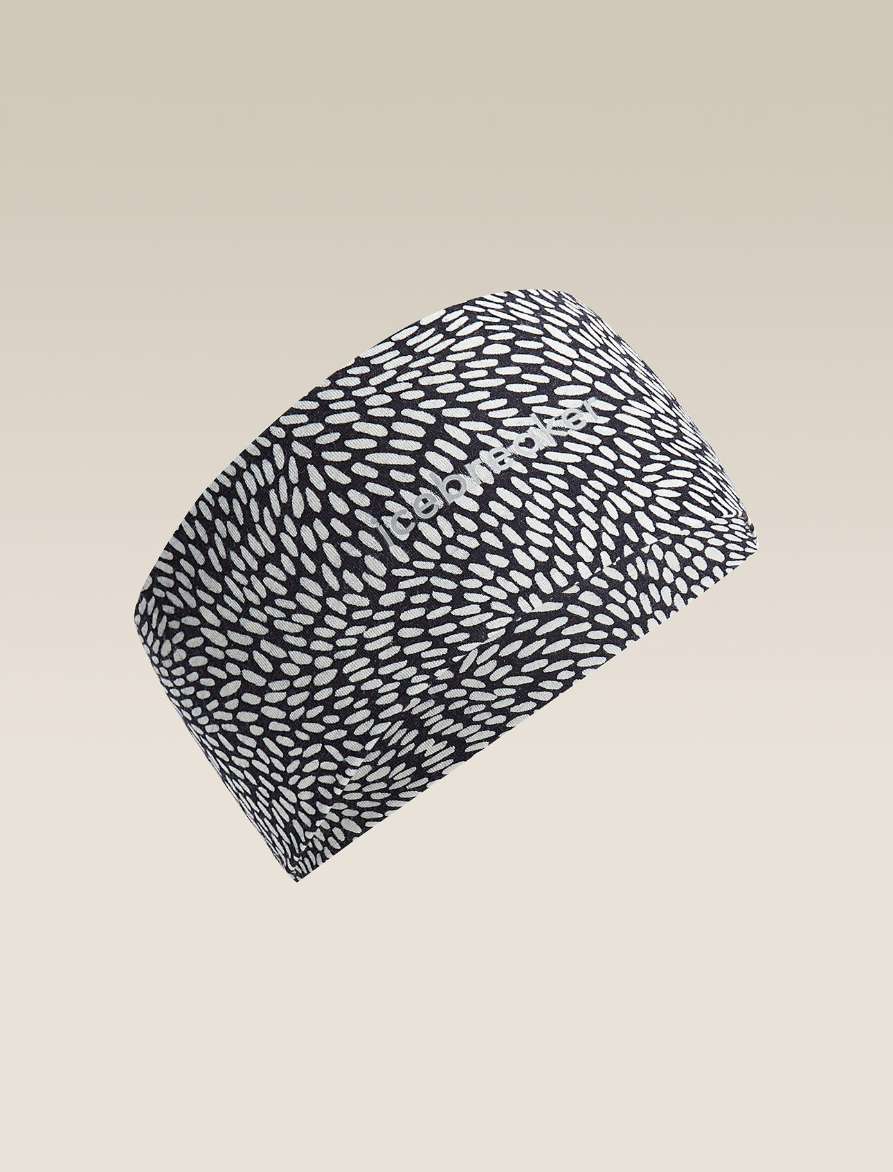 Merino 200 Oasis Stirnband Flock Forms Unisex Das Merino 200 Oasis Headband Flock Forms AOP bietet weiche, atmungsaktive und von Natur aus geruchsabweisende Performance und Schutz beim Laufen, Wandern oder Training bei kalten Wetterbedingungen. Der stilvolle Allover-Print ist inspiriert von den fließenden Formen einer Schafherde. 
