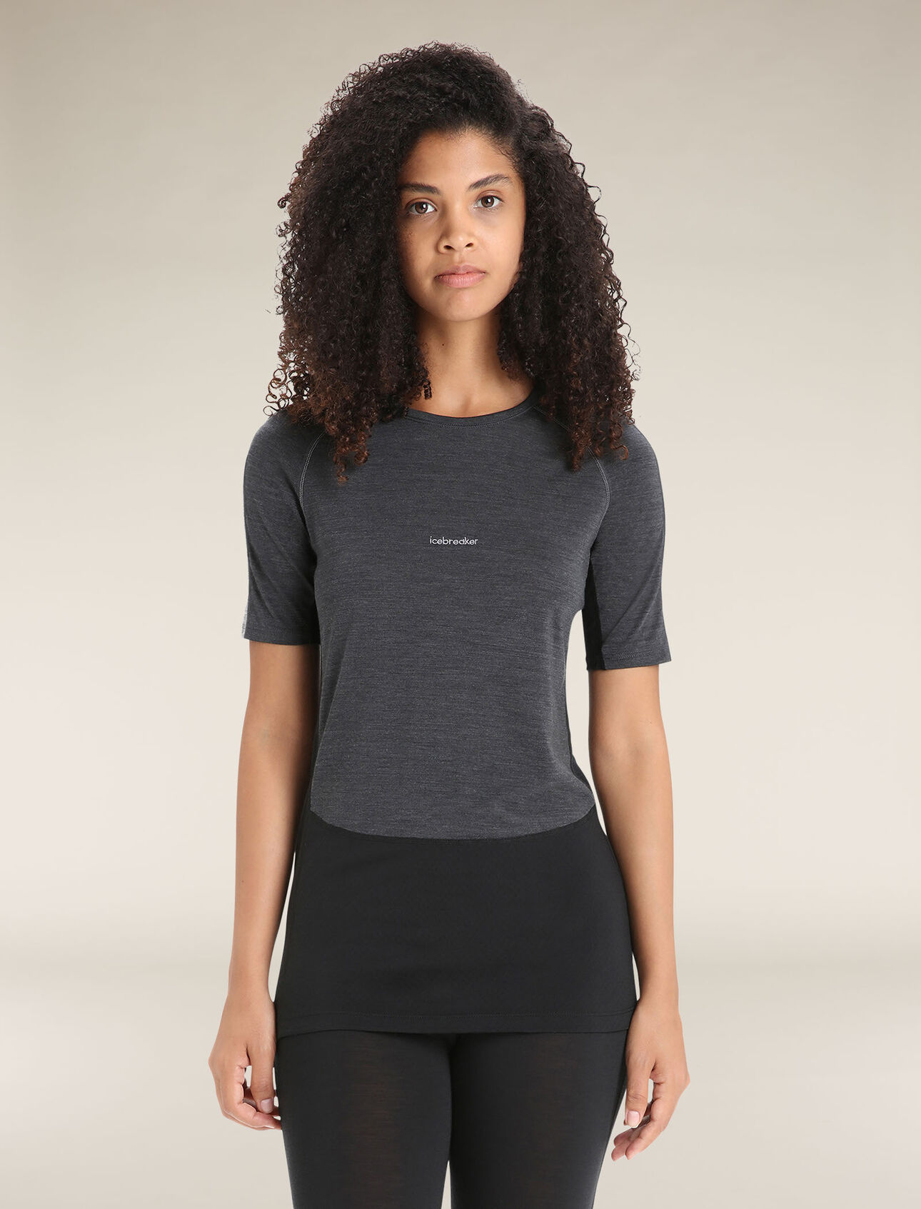 Womens 125 ZoneKnit™ Merino Blend Short Sleeve Crewe Thermal Top An ultralight merino base layer top designed to help regulate body temperature during high-intensity activity, the 125 ZoneKnit™ Short Sleeve Crewe features our jersey Cool-Lite™ fabric for adventure and everyday training.