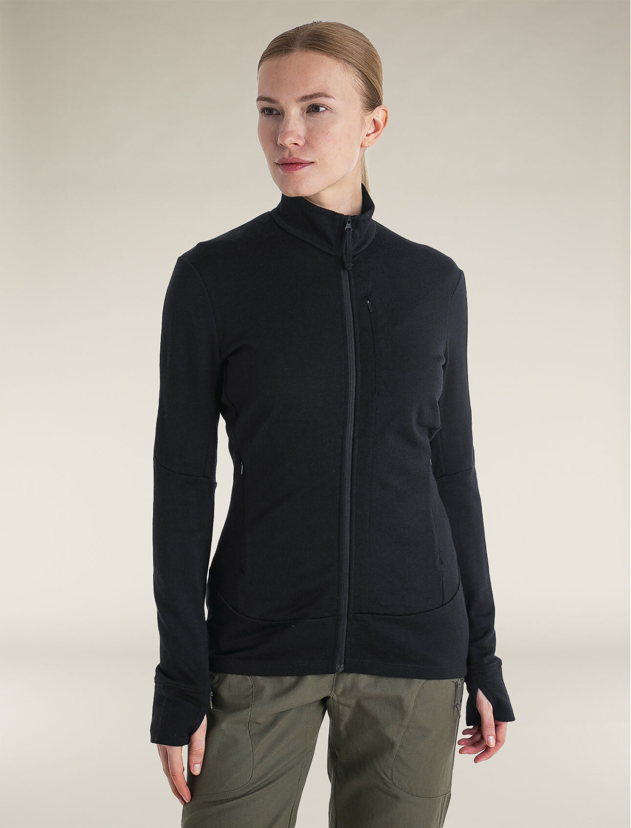 Womens Merino 260 Quantum Long Sleeve Zip Jacket A slim-fit mid layer that’s ideal for technical mountain adventures like hiking, skiing and climbing, the Merino 260 Quantum Long Sleeve Zip naturally resists odours and helps regulate your body temperature thanks to its 100% merino wool fabric.