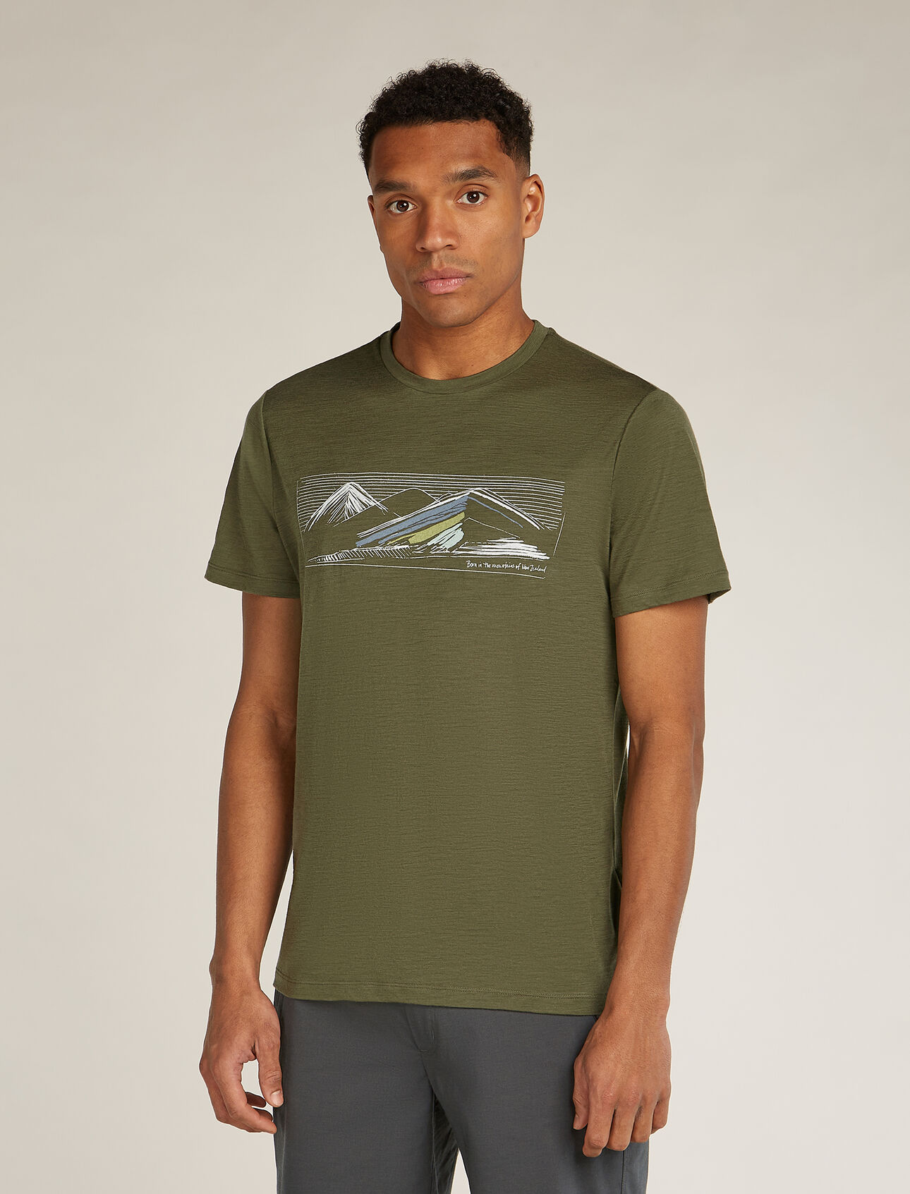Mens Merino 150 Tech Lite Short Sleeve T-Shirt Highland Our most versatile tech tee that provides comfort, breathability and odour-resistance for four seasons worth of adventure, the Merino 150 Tech Lite Short Sleeve Highland features 100% merino fabric for all-natural performance.