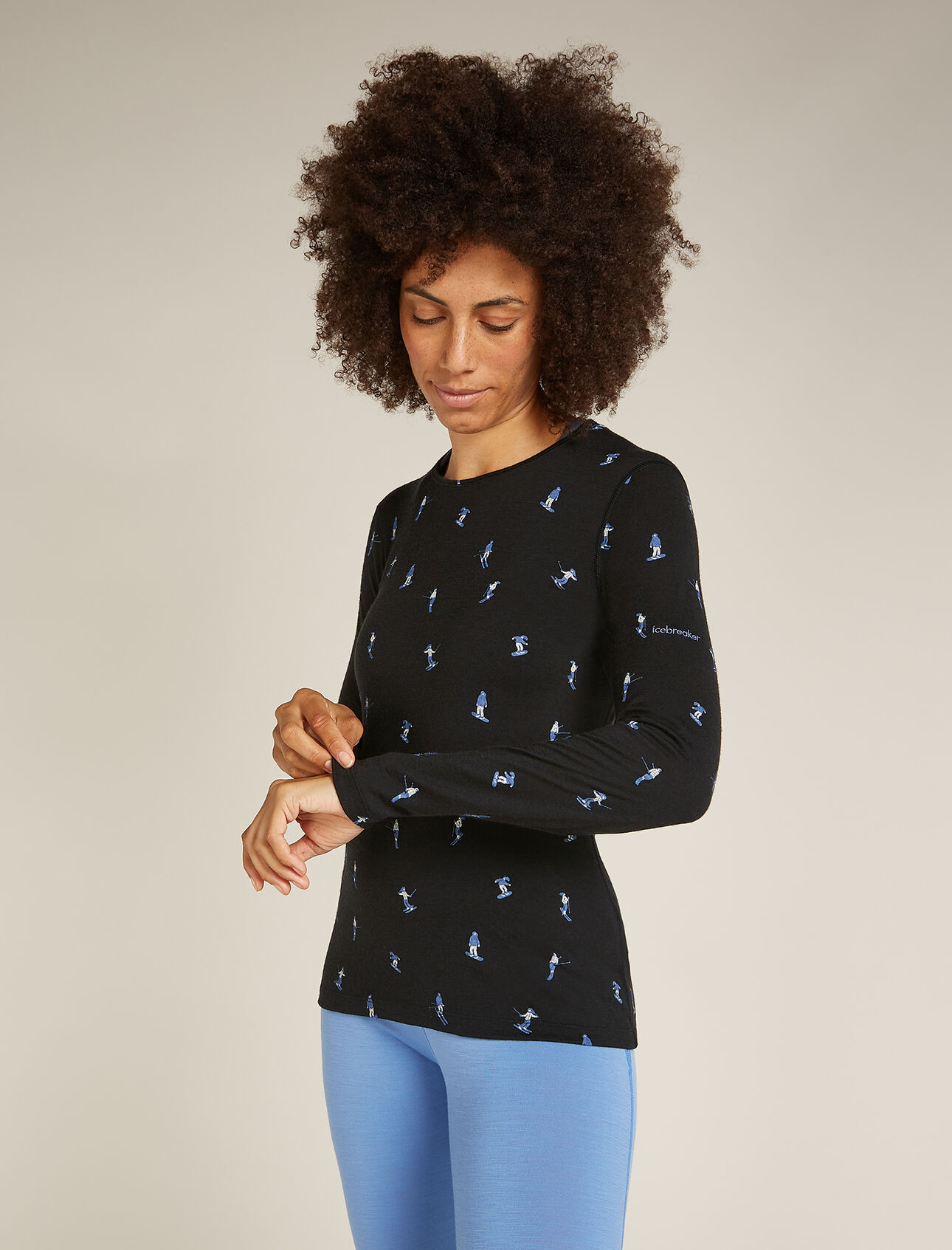 Womens Merino 200 Oasis Long Sleeve Crewe Thermal Top Snow Day The benchmark against which all others are judged, the Merino 200 Oasis Long Sleeve Crewe Snow Day features our most versatile merino wool jersey fabric for year-round layering performance across any activity. A fun all over print of various snowboarders and skiers, making there way down the piste. ​