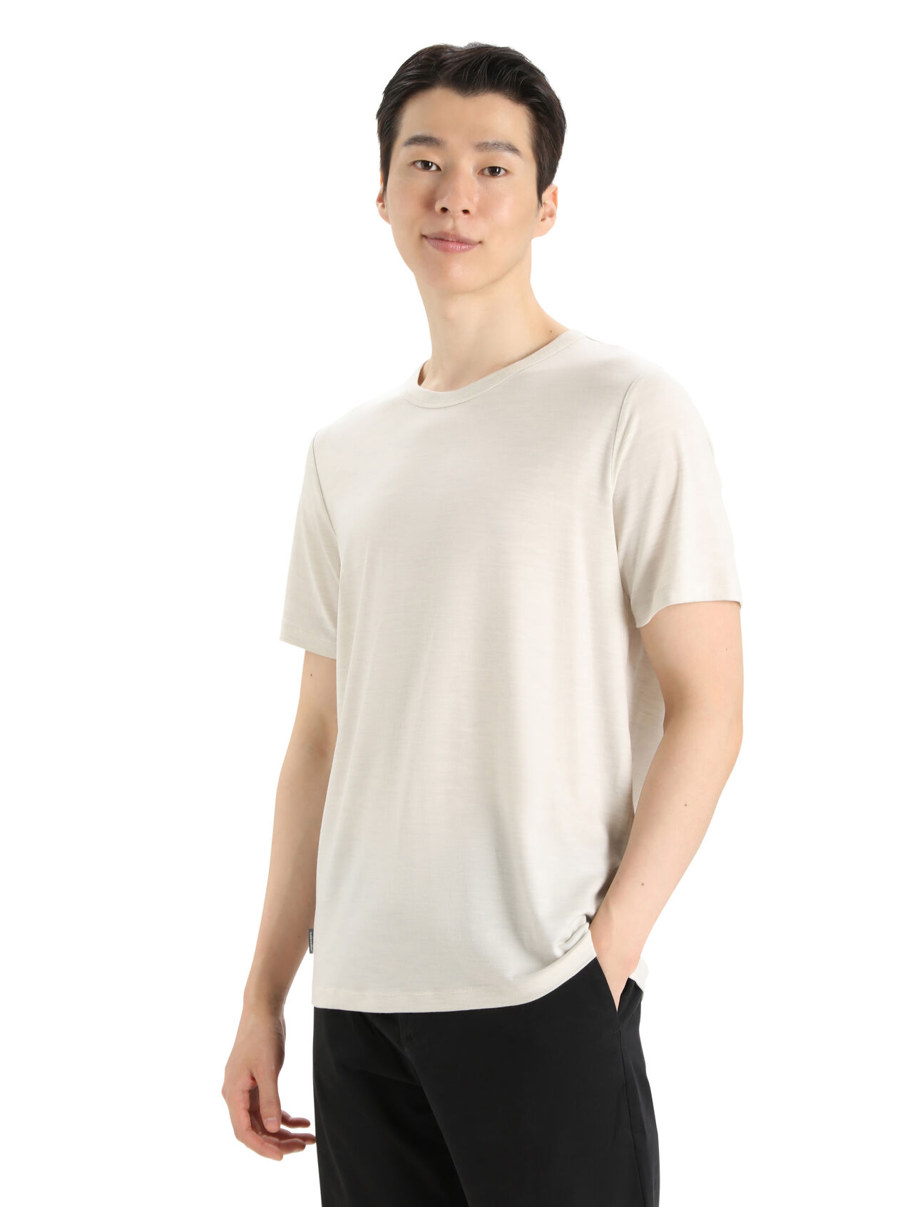 Mens MerinoFine™ Short Sleeve T-Shirt A classic and versatile everyday T-shirt made with 15.5 micron, 100% pure merino wool fibers, the MerinoFine™ Jersey Short Sleeve Tee offers up a luxuriously soft feel that’s naturally breathable and odor resistant.