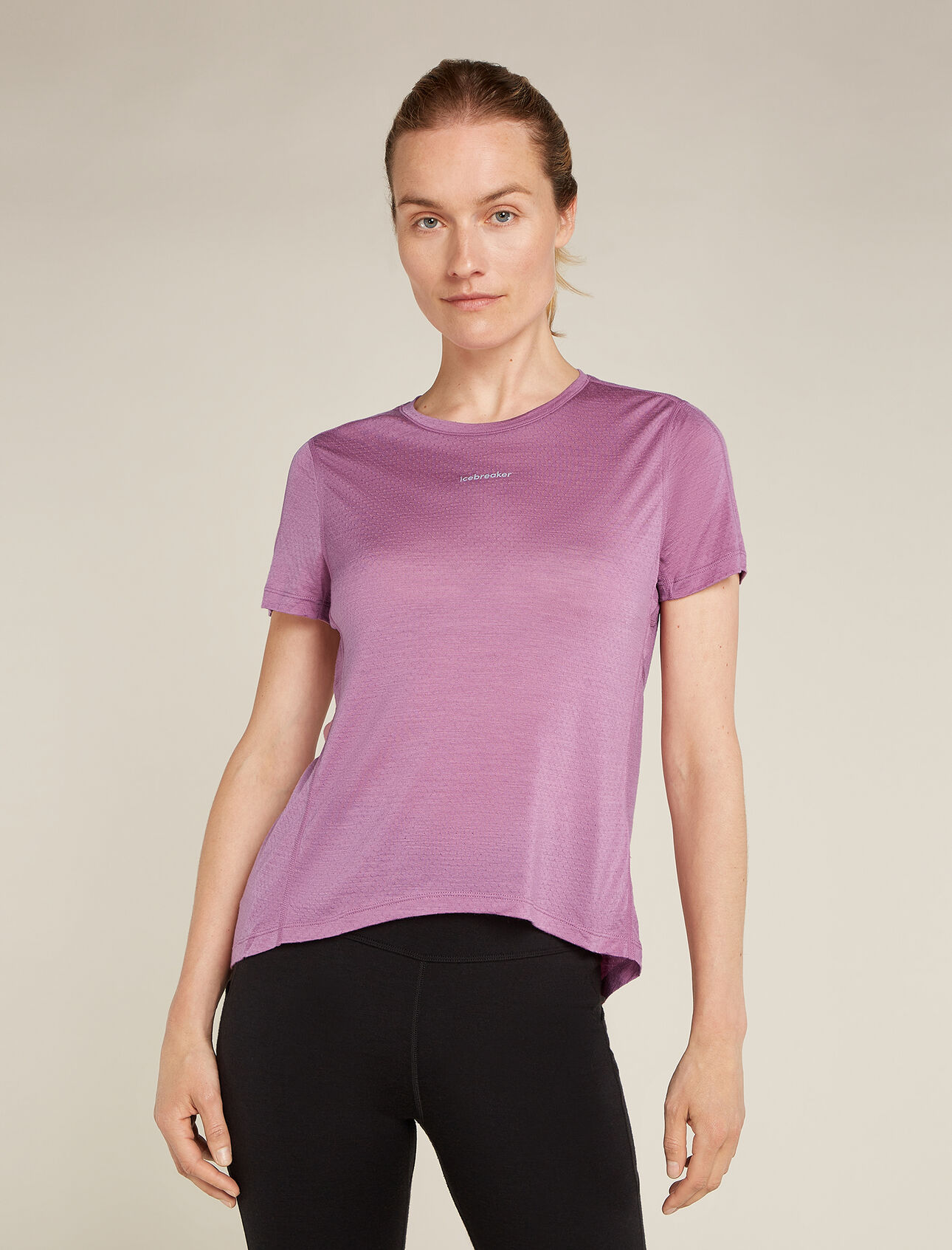 Womens Merino Blend 125 Cool-Lite™ Speed Short Sleeve Slit Back T-Shirt Our lightest, most breathable performance tee featuring Cool-Lite™eyelet mesh throughout, the Merino 125 Cool-Lite™ Speed Short Sleeve Tee is ideal for running and any other high-intensity pursuits in warm conditions.