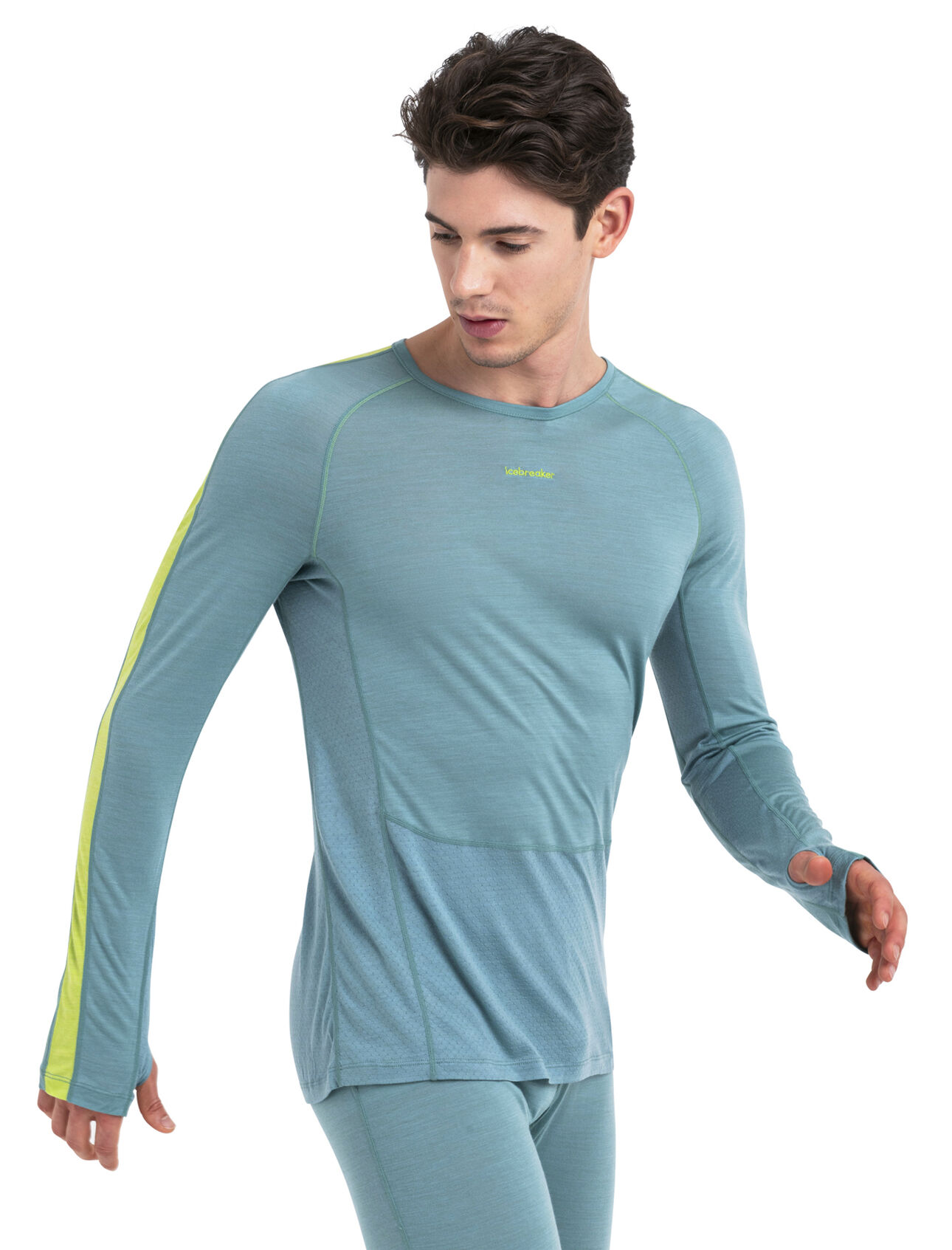 Mens 125 ZoneKnit™ Merino Blend Long Sleeve Crewe Thermal Top An ultralight merino base layer top designed to help regulate body temperature during high-intensity activity, the 125 ZoneKnit™ Long Sleeve Crewe features our jersey Cool-Lite™ fabric for adventure and everyday training.