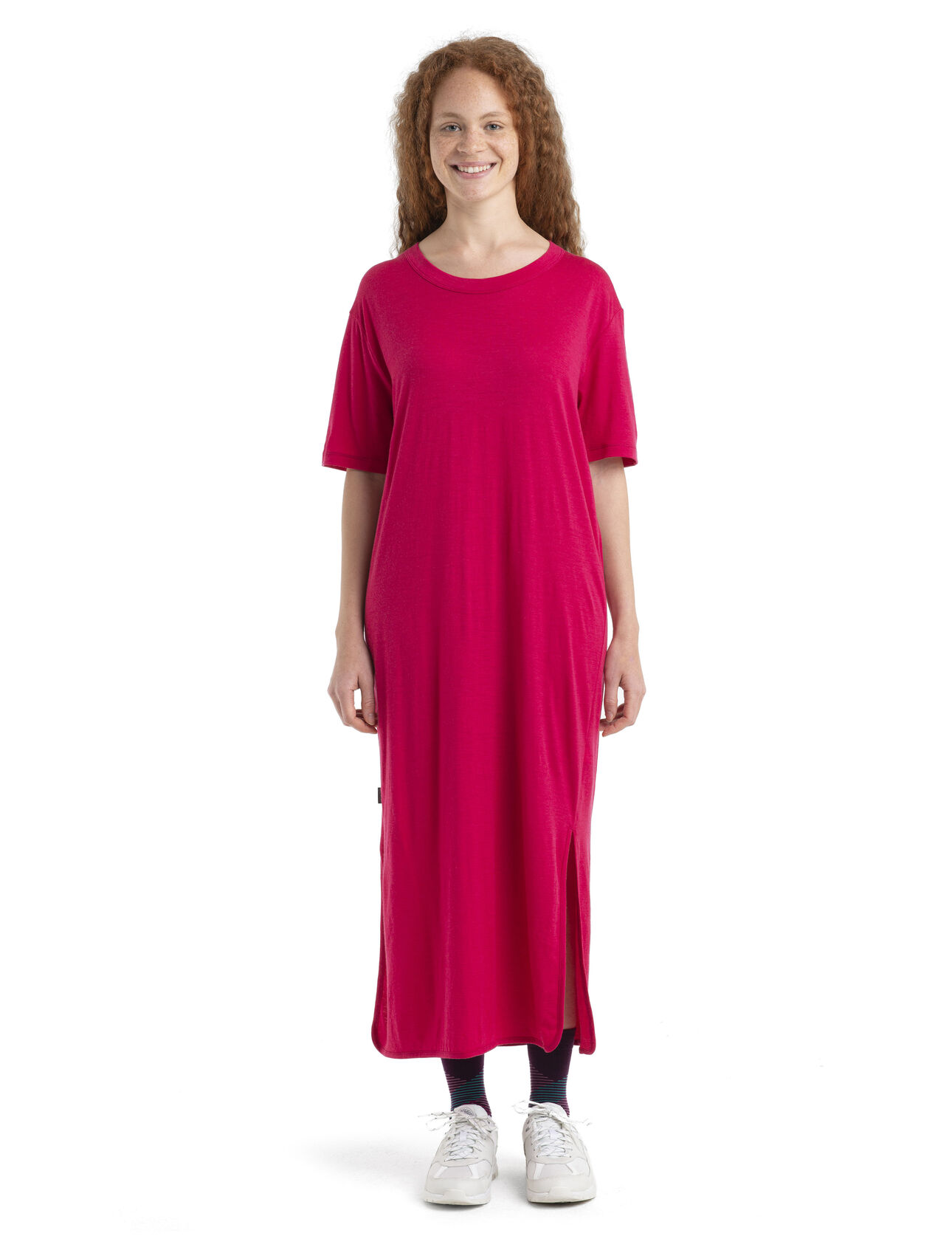 Robe Granary en mérinos Femmes Élégante et parfaite pour la détente ou les excursions décontractées, la robe t-shirt Granary est faite en laine mérinos douce et respirante pour le confort et le style. 