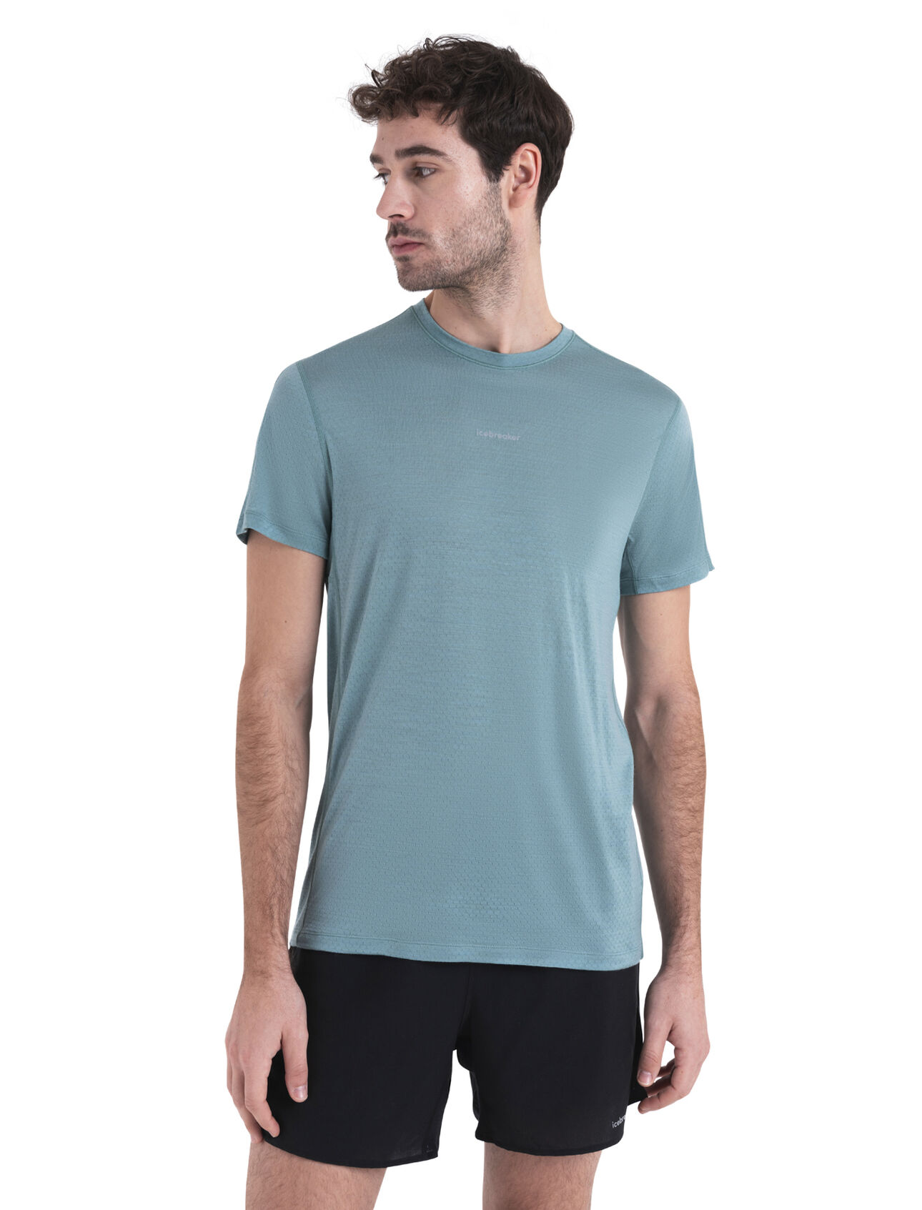 125 Cool-Lite™ Merino Blend Speed T-Shirt Herren Das Merino Blend 125 Cool-Lite™ Speed Tee ist ein leichtes, vielseitiges Performance-T-Shirt in kürzerer Länge mit engerer Passform und durchgehendem Cool-Lite™-Eyelet-Mesh – der ideale Begleiter zum Laufen und für sonstige hochintensive Aktivitäten bei warmen Bedingungen.