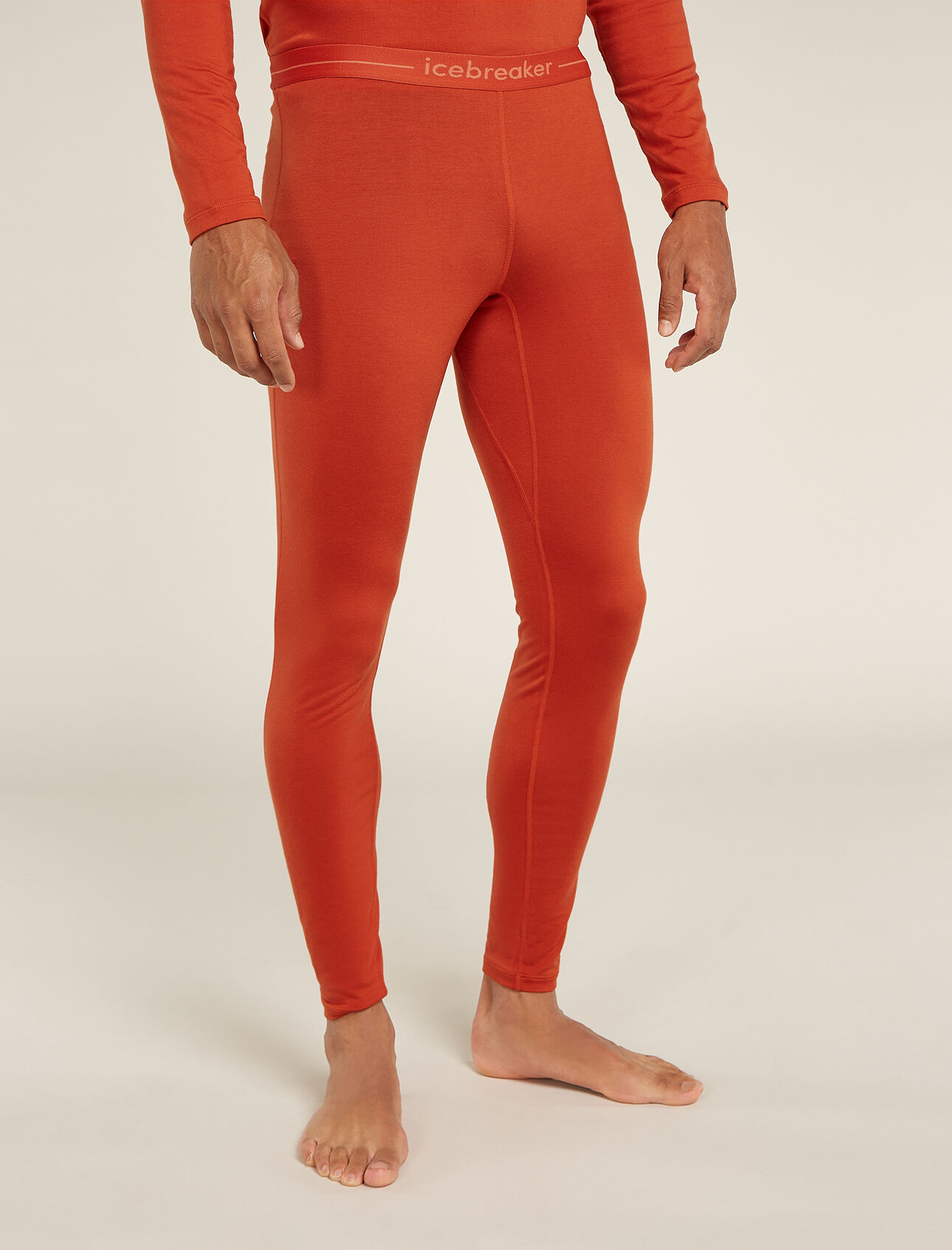 Merino Blend Core Heavyweight Thermal Leggings Homme Couche de base polyvalente, parfaite pour toutes vos activités dans le froid, le legging grammage élevé mélange mérinos Core est confortable et vous garde au chaud grâce à son mélange naturel de laine mérinos et de Lyocell TENCEL™. 