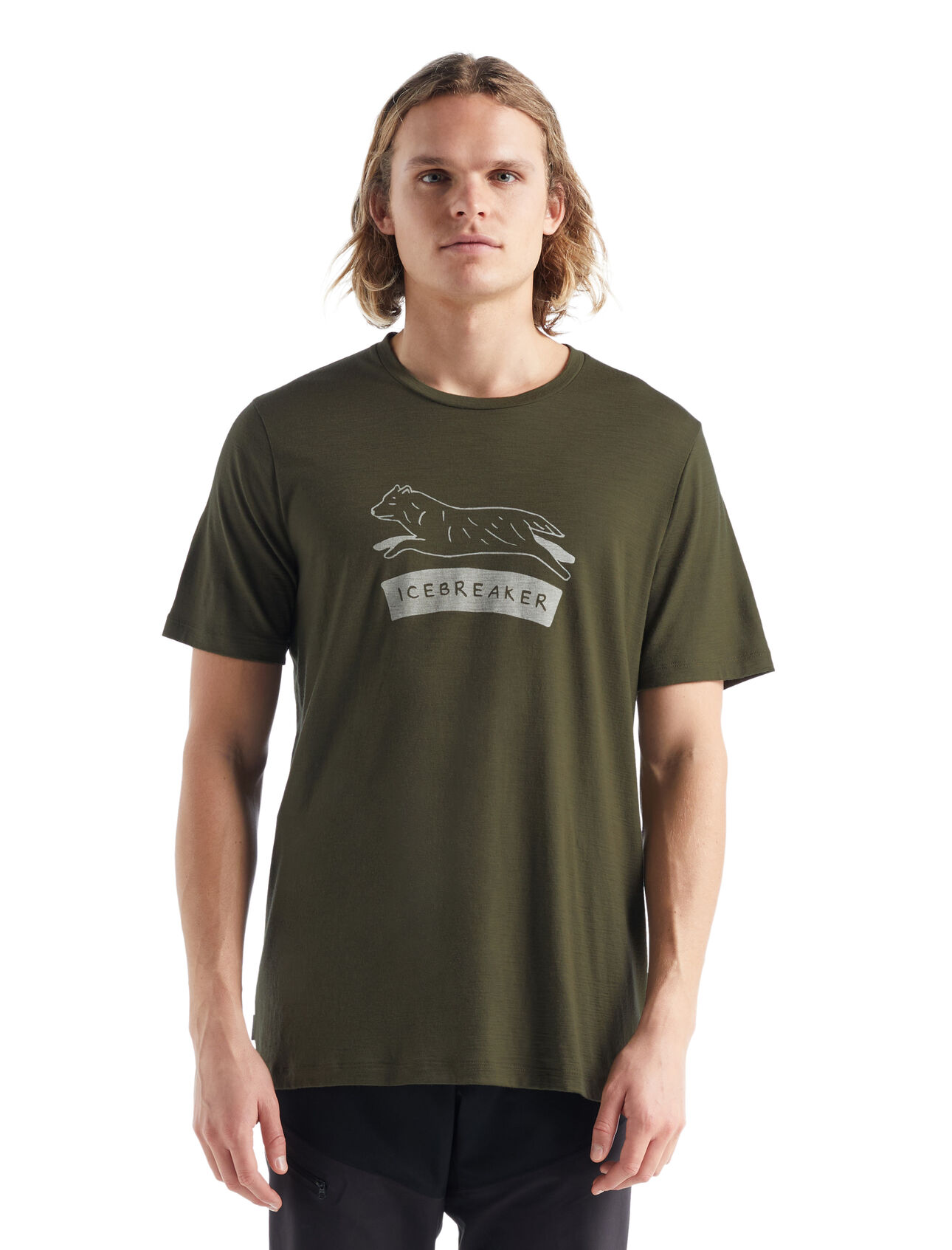 Merino Tech Lite II T-Shirt Sheep Dog Herren Unser vielseitiges technisches Merino T-Shirt, das dich bei jedem Abenteuer mit Komfort, Atmungsaktivität und Geruchsneutralität begleitet, das kurzärmlige Tech Lite II T-Shirt Sheep Dog bietet dank 100% Merinowolle natürliche Performance. Das künstlerische Motiv stellt einen der treuen Freunde dar, die Neuseelands Merinoschafe hüten. 
