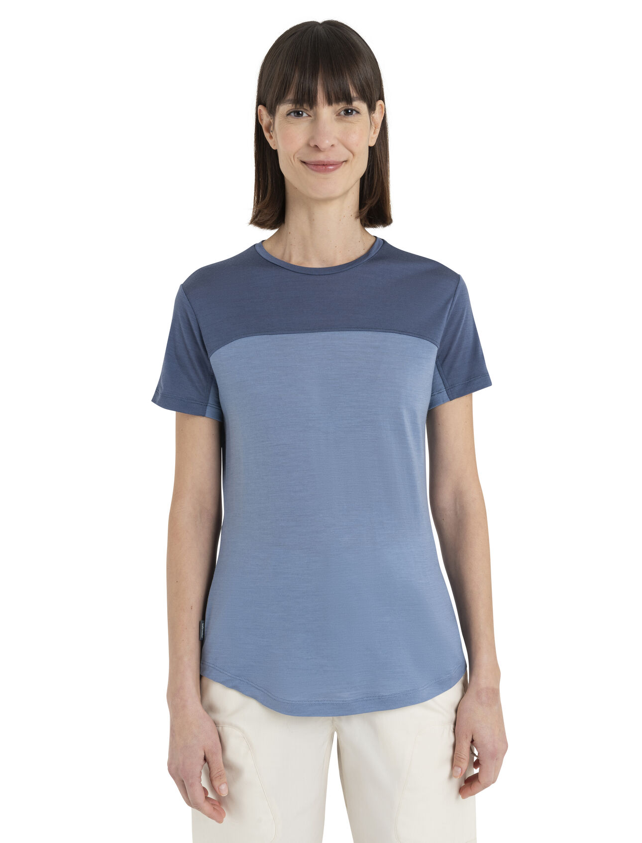 Womens Merino Blend 125 Cool-Lite™ Sphere Short Sleeve T-Shirt Colour Block Soft, comfortable and versatile for a wide variety of active pursuits, the Merino 125 Cool-Lite™ Sphere III Short Sleeve Tee Colour Block features our lightweight Cool-Lite™ merino jersey. The two-tone colour blocking provides a more active look and feel.