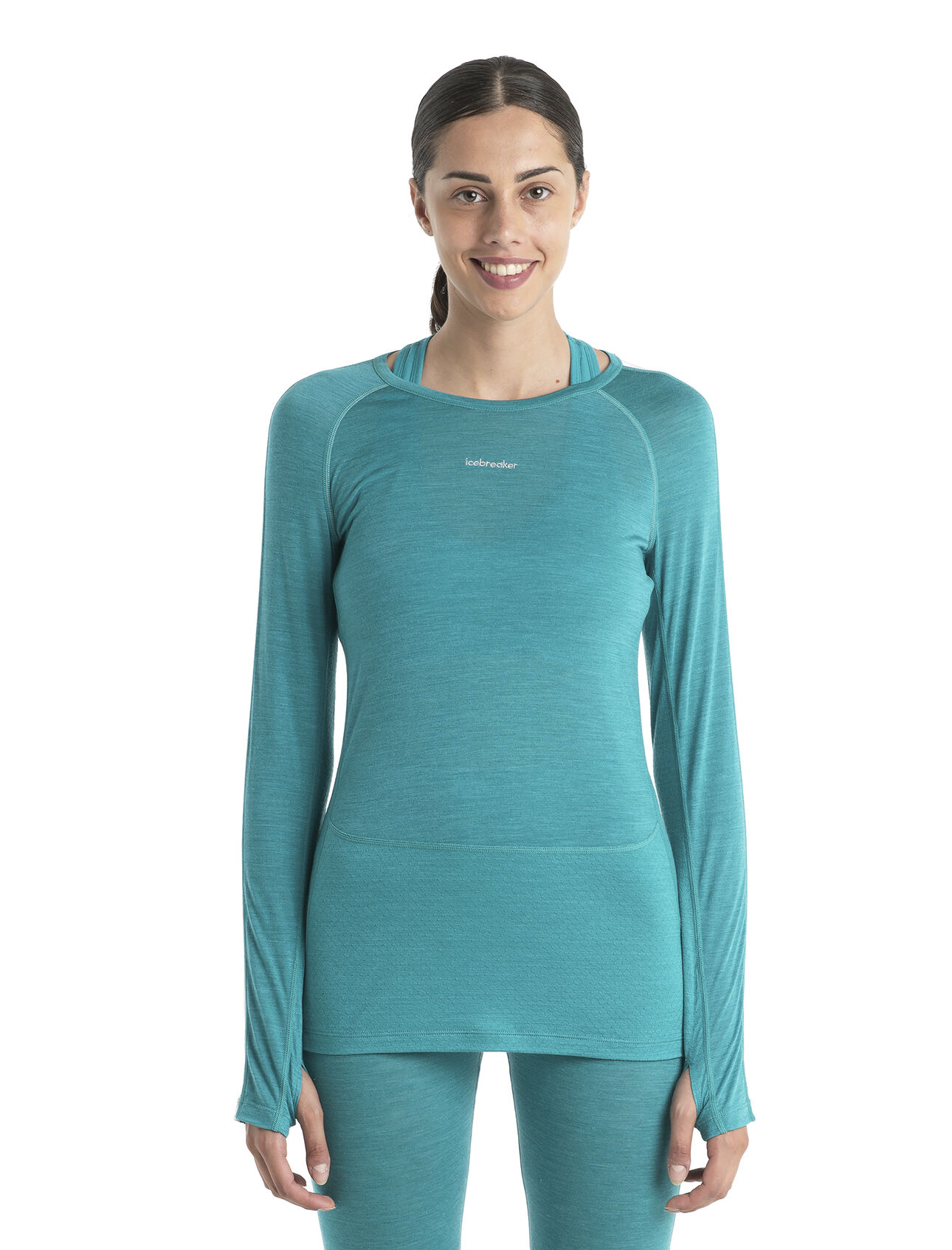 Haut manches longues col rond mérinos 125 ZoneKnit™ Femme Couche de base en mérinos à grammage ultra-léger conçue pour réguler la température corporelle lors des efforts très intenses, le haut manches longues col rond 125 ZoneKnit™ est composé de notre jersey Cool-Lite™, idéal pour les aventures ou l’entraînement au quotidien.