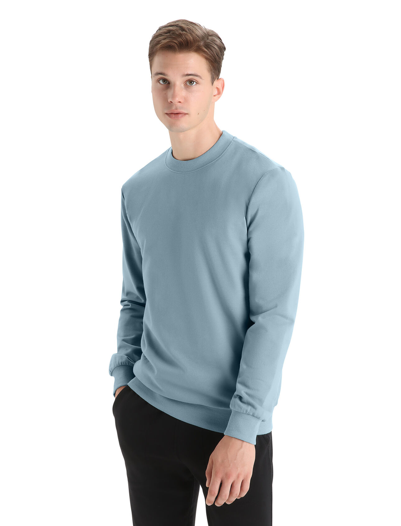 Mens Merino Central II Long Sleeve Sweatshirt A versatile, everyday pullover that goes anywhere in comfort, the Central II Long Sleeve Sweatshirt features a sustainable blend of natural merino wool and soft organic cotton.